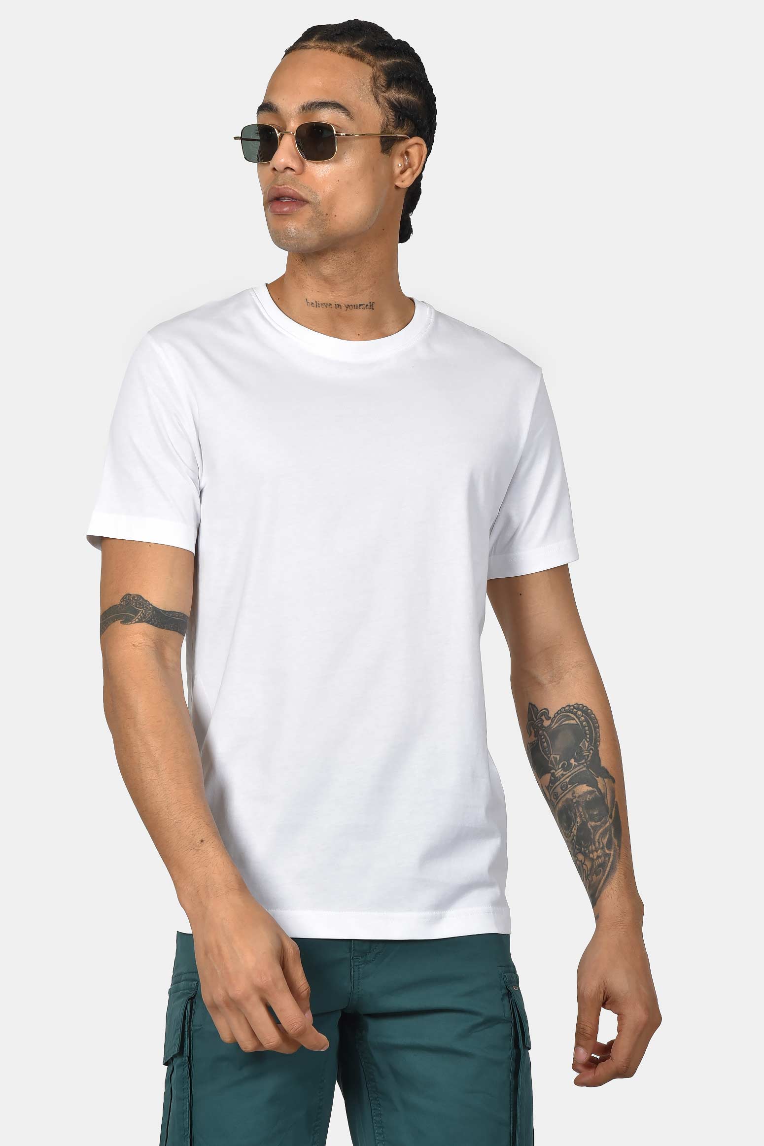 ανδρικό-t-shirt-normal-fit-από-100%-βαμβάκι-με-απαλή-υφή-και-καθαρό-design