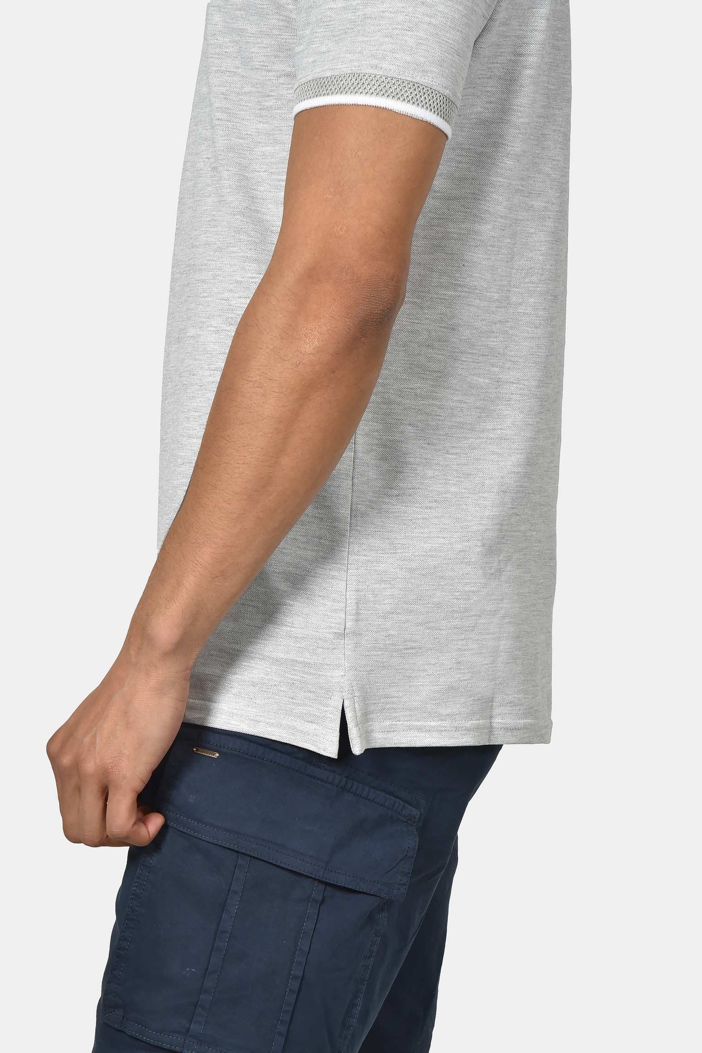 ανδρική-μπλούζα-polo-από-100%-βαμβάκι-normal-fit-με-ανοιχτό-γιακά-και-textured-λεπτομέρεια