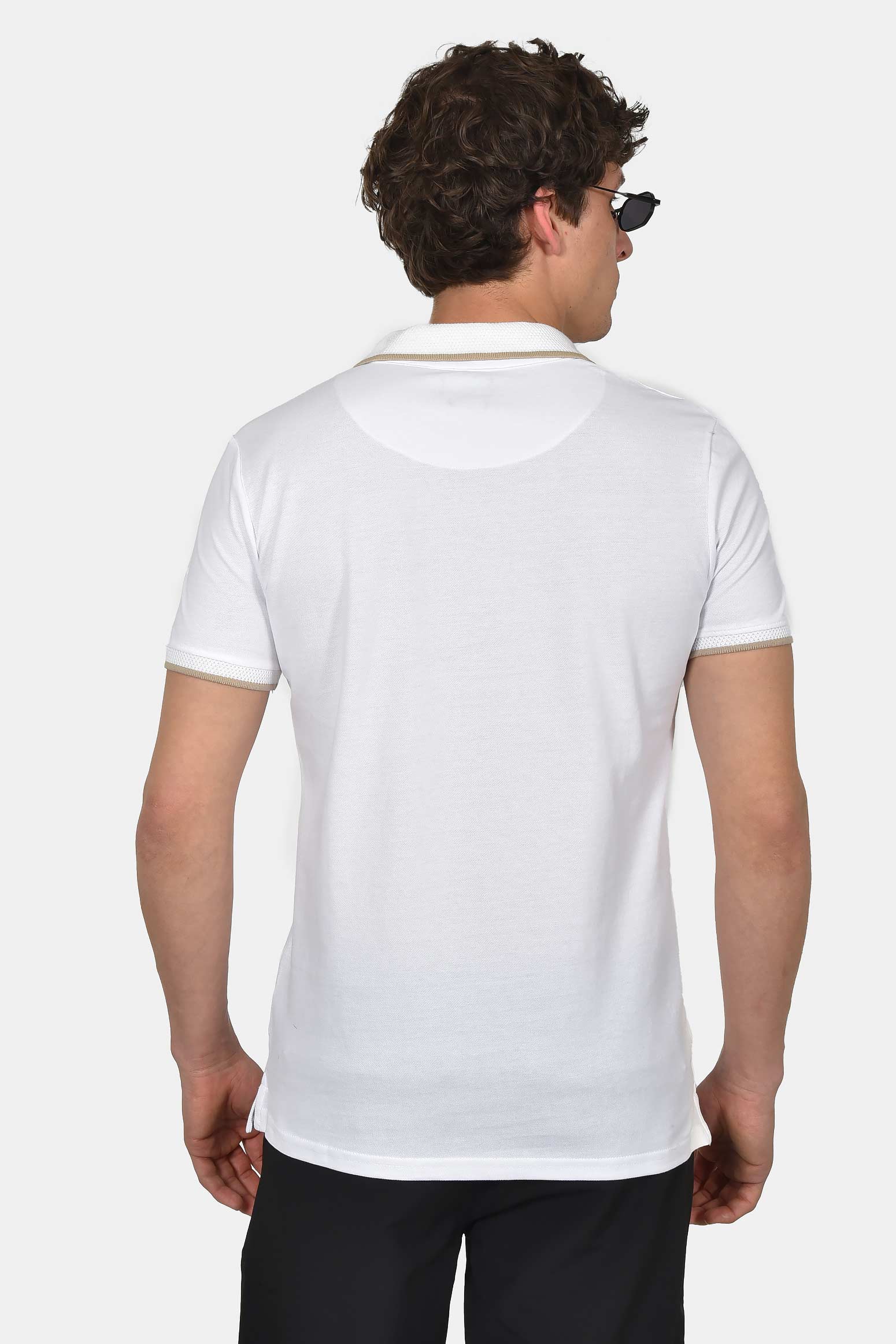 ανδρική-μπλούζα-polo-από-100%-βαμβάκι-normal-fit-με-ανοιχτό-γιακά-και-textured-λεπτομέρεια