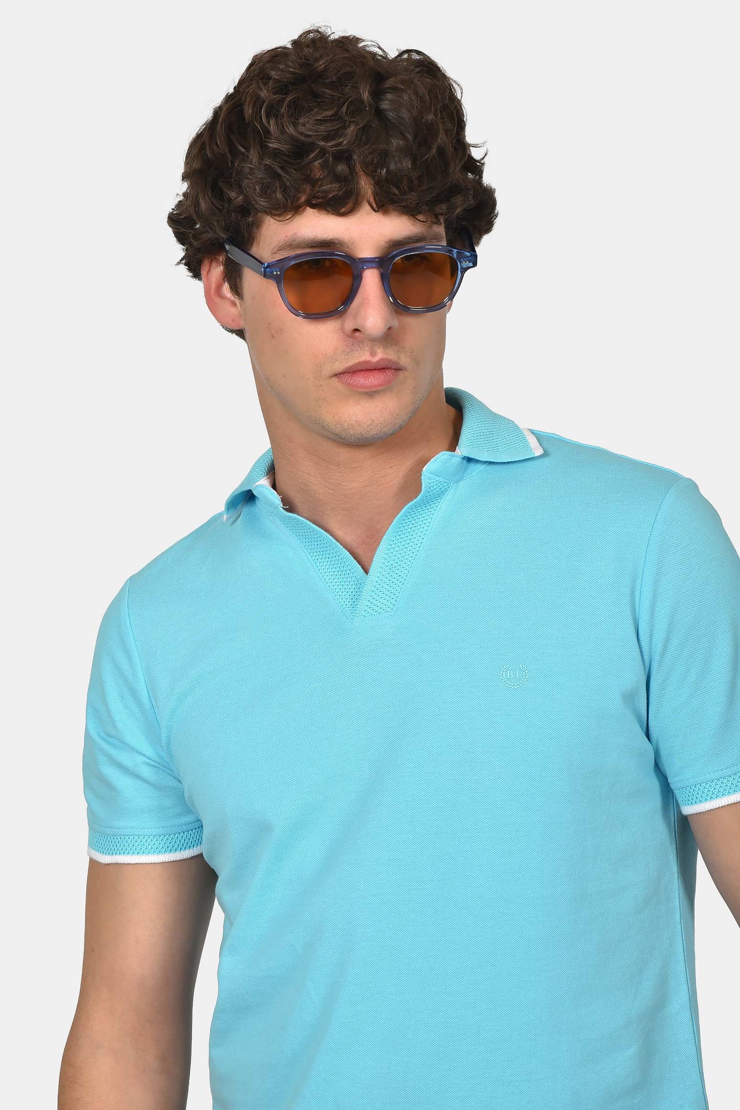 ανδρική-μπλούζα-polo-από-100%-βαμβάκι-normal-fit-με-ανοιχτό-γιακά-και-textured-λεπτομέρεια