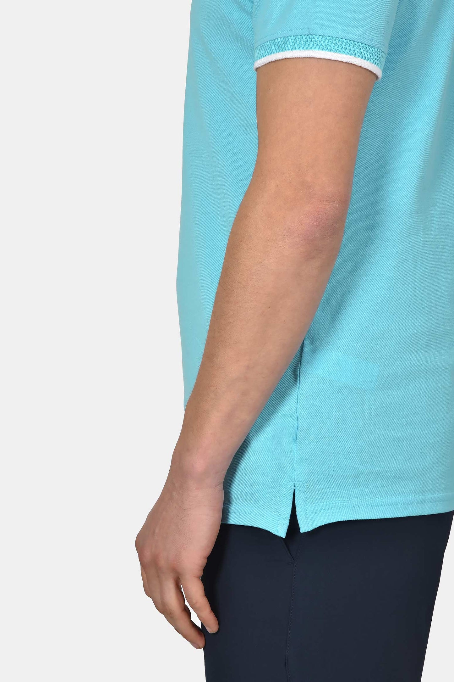 ανδρική-μπλούζα-polo-από-100%-βαμβάκι-normal-fit-με-ανοιχτό-γιακά-και-textured-λεπτομέρεια