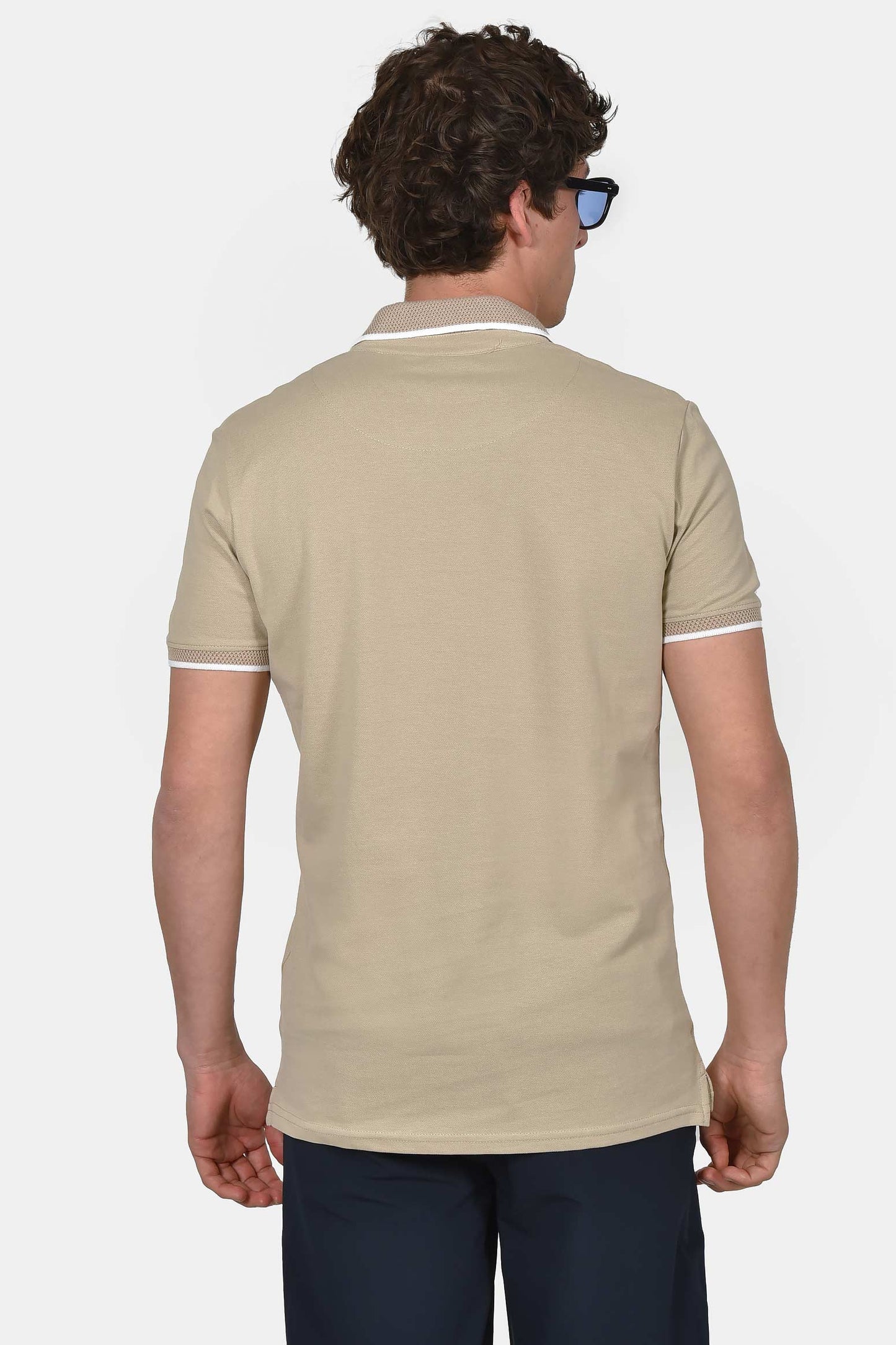 ανδρική-μπλούζα-polo-από-100%-βαμβάκι-normal-fit-με-ανοιχτό-γιακά-και-textured-λεπτομέρεια