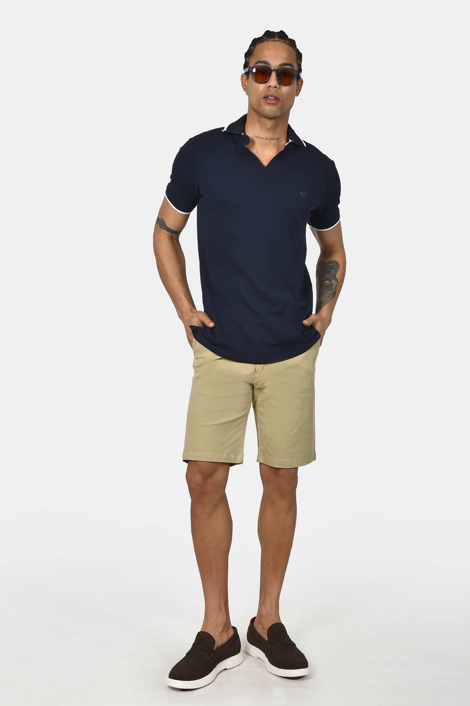 ανδρική-μπλούζα-polo-από-100%-βαμβάκι-normal-fit-με-ανοιχτό-γιακά-και-textured-λεπτομέρεια