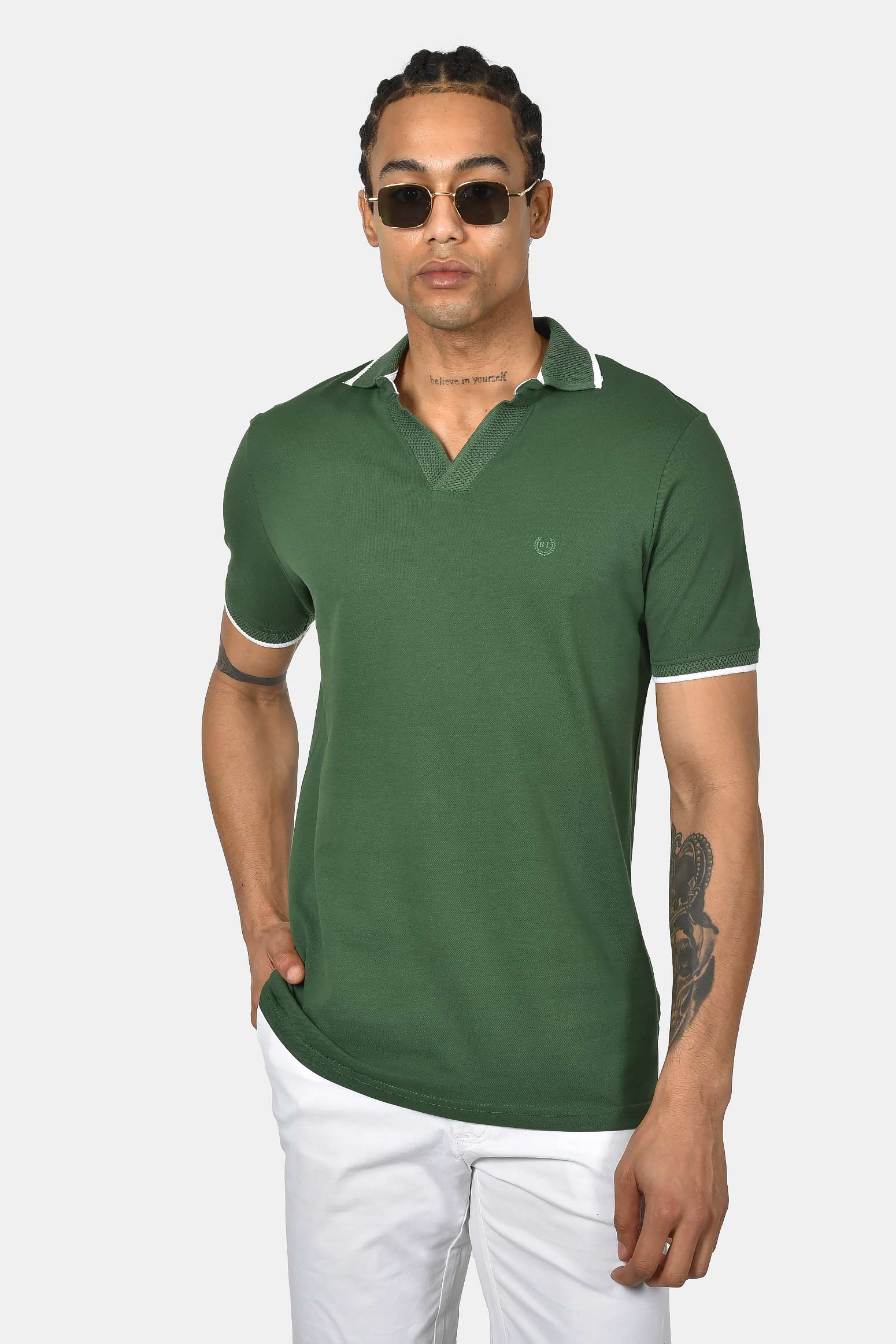 ανδρική-μπλούζα-polo-από-100%-βαμβάκι-normal-fit-με-ανοιχτό-γιακά-και-textured-λεπτομέρεια