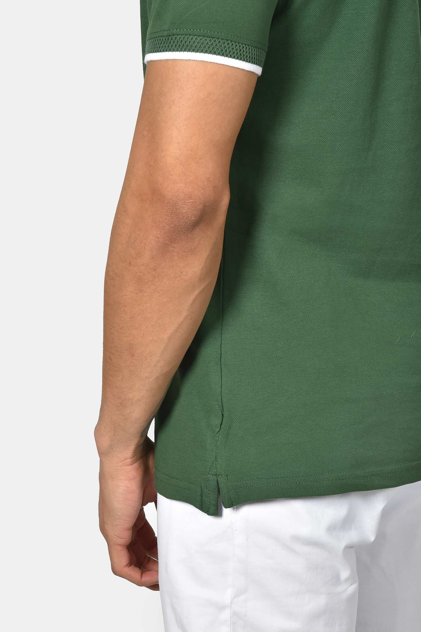 ανδρική-μπλούζα-polo-από-100%-βαμβάκι-normal-fit-με-ανοιχτό-γιακά-και-textured-λεπτομέρεια