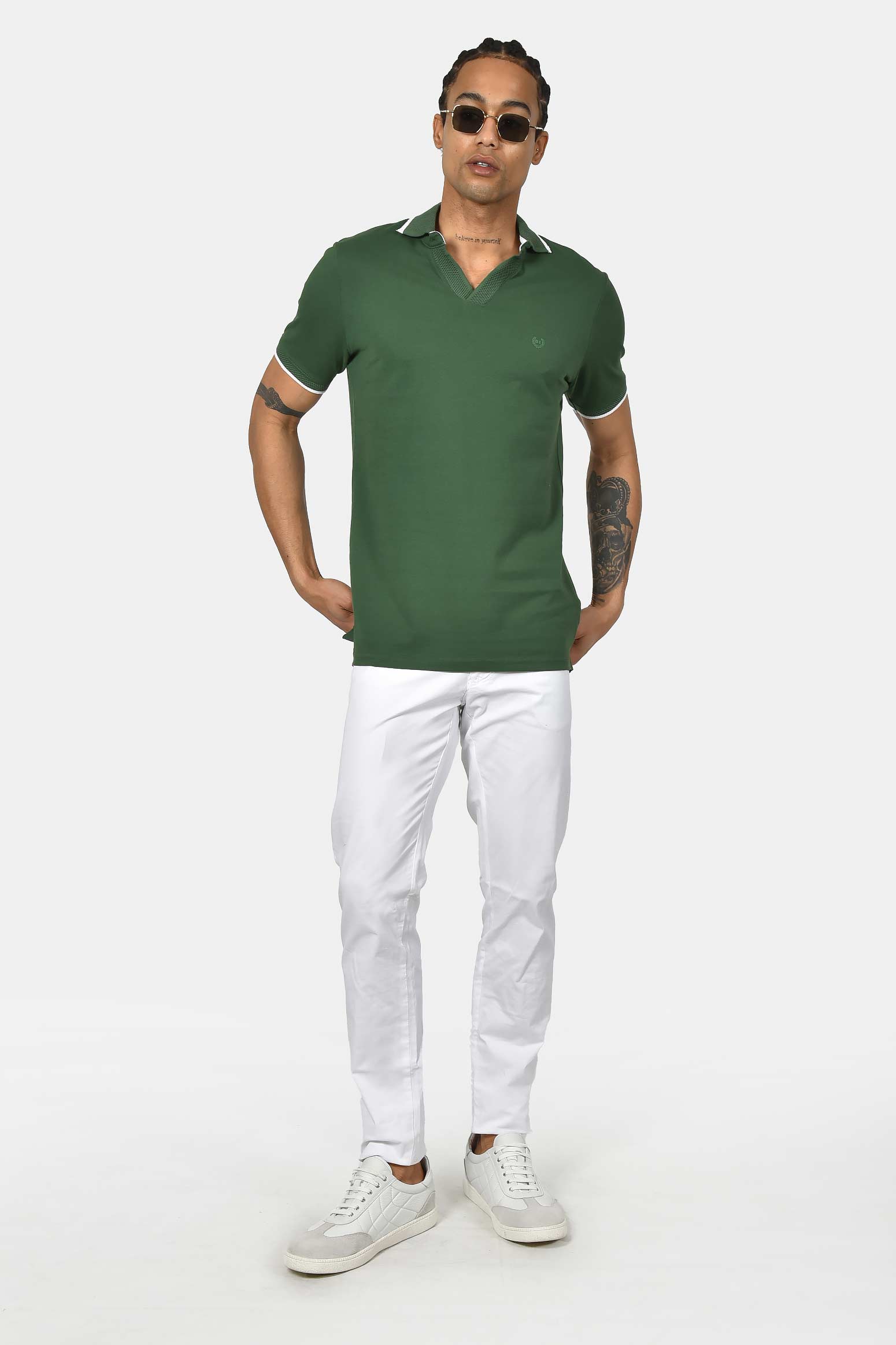 ανδρική-μπλούζα-polo-από-100%-βαμβάκι-normal-fit-με-ανοιχτό-γιακά-και-textured-λεπτομέρεια