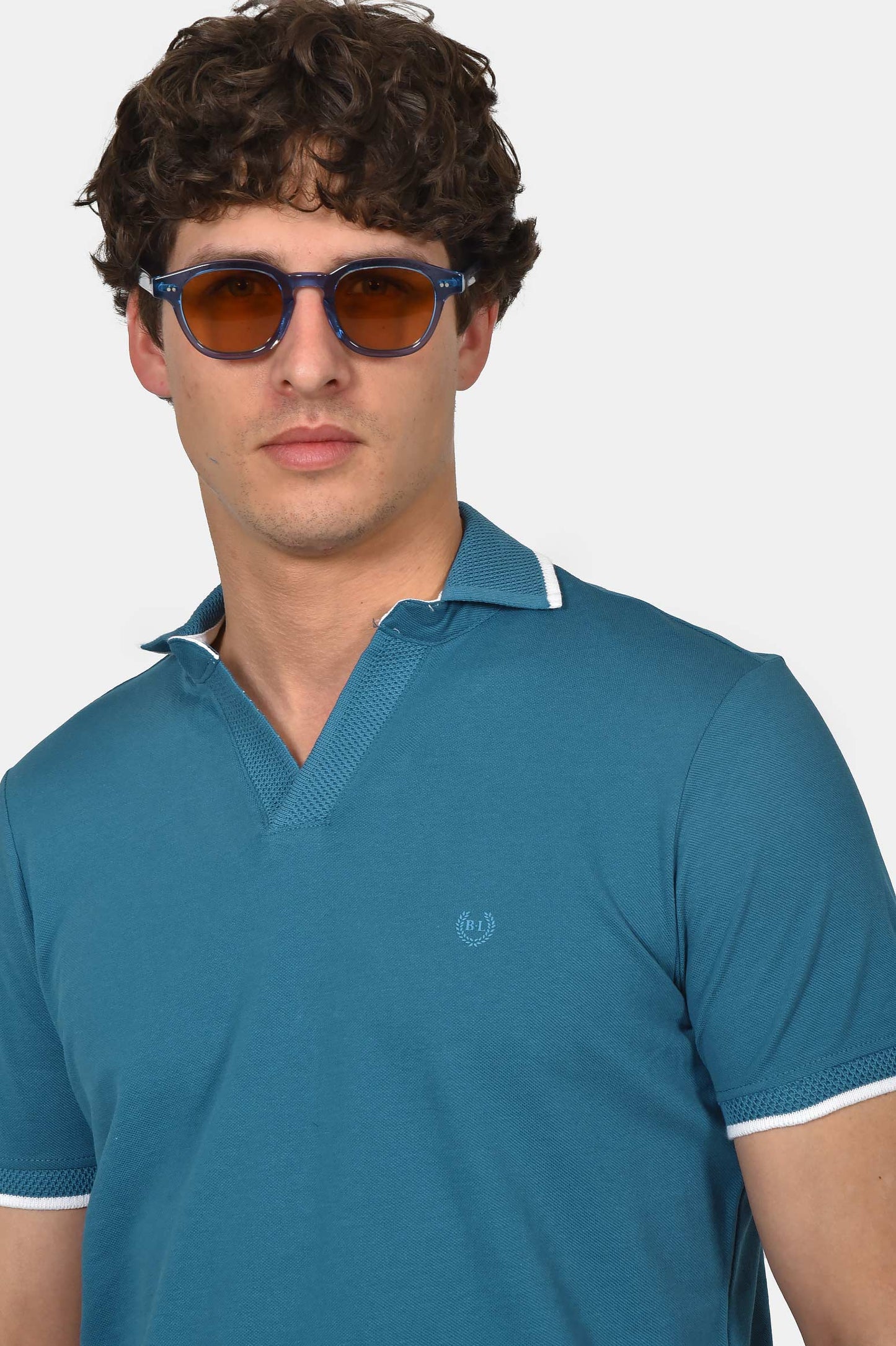 ανδρική-μπλούζα-polo-από-100%-βαμβάκι-normal-fit-με-ανοιχτό-γιακά-και-textured-λεπτομέρεια
