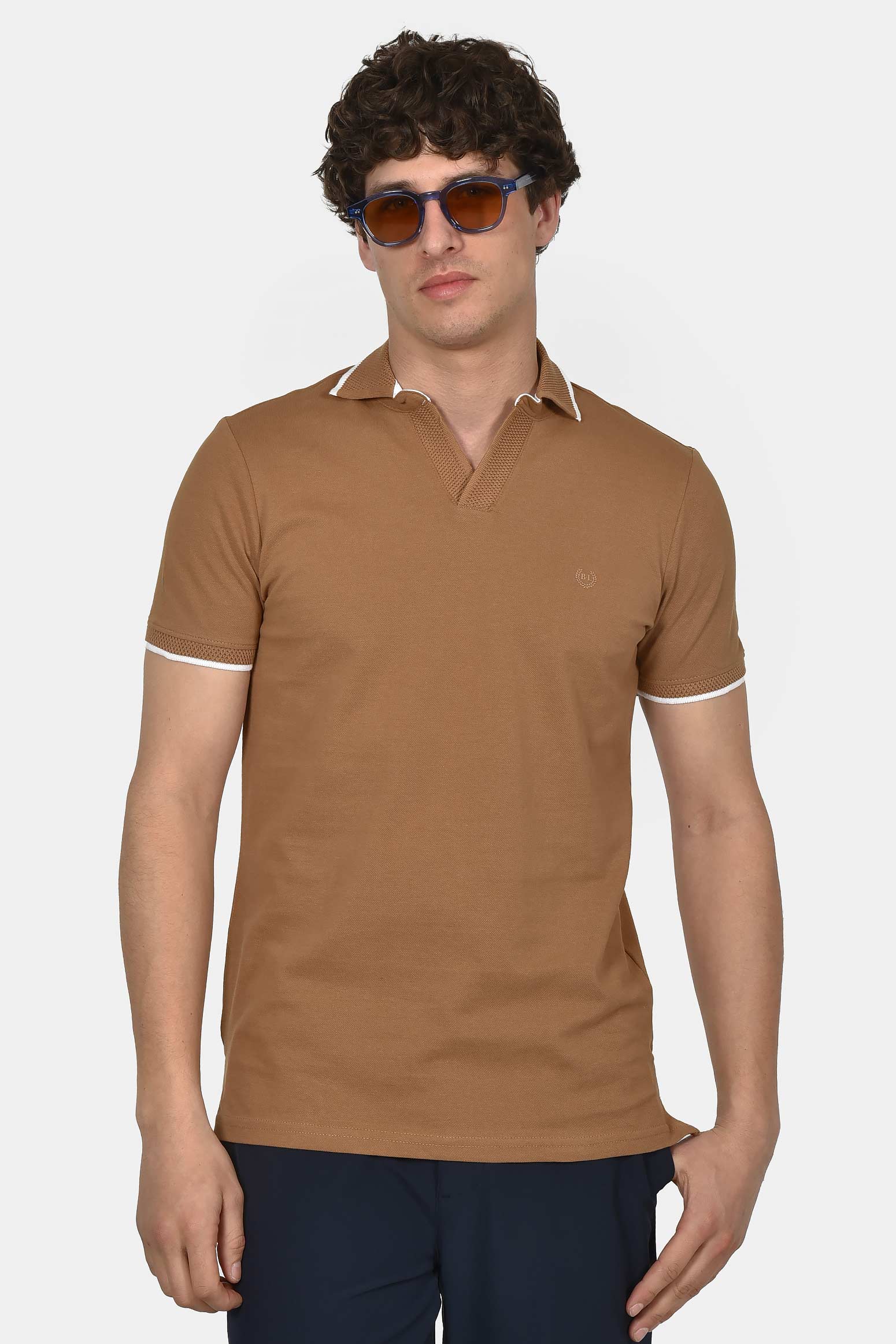 ανδρική-μπλούζα-polo-από-100%-βαμβάκι-normal-fit-με-ανοιχτό-γιακά-και-textured-λεπτομέρεια