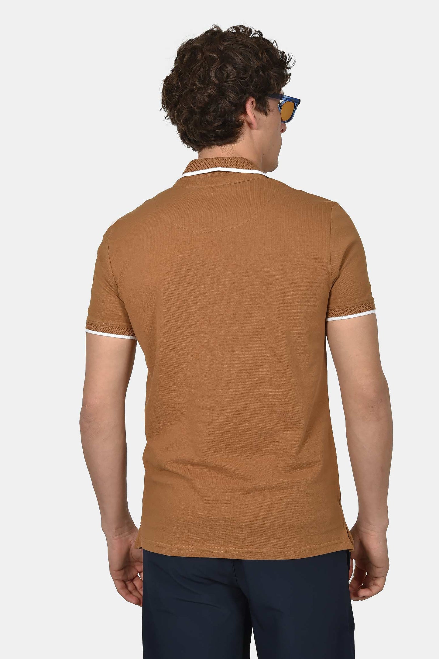 ανδρική-μπλούζα-polo-από-100%-βαμβάκι-normal-fit-με-ανοιχτό-γιακά-και-textured-λεπτομέρεια