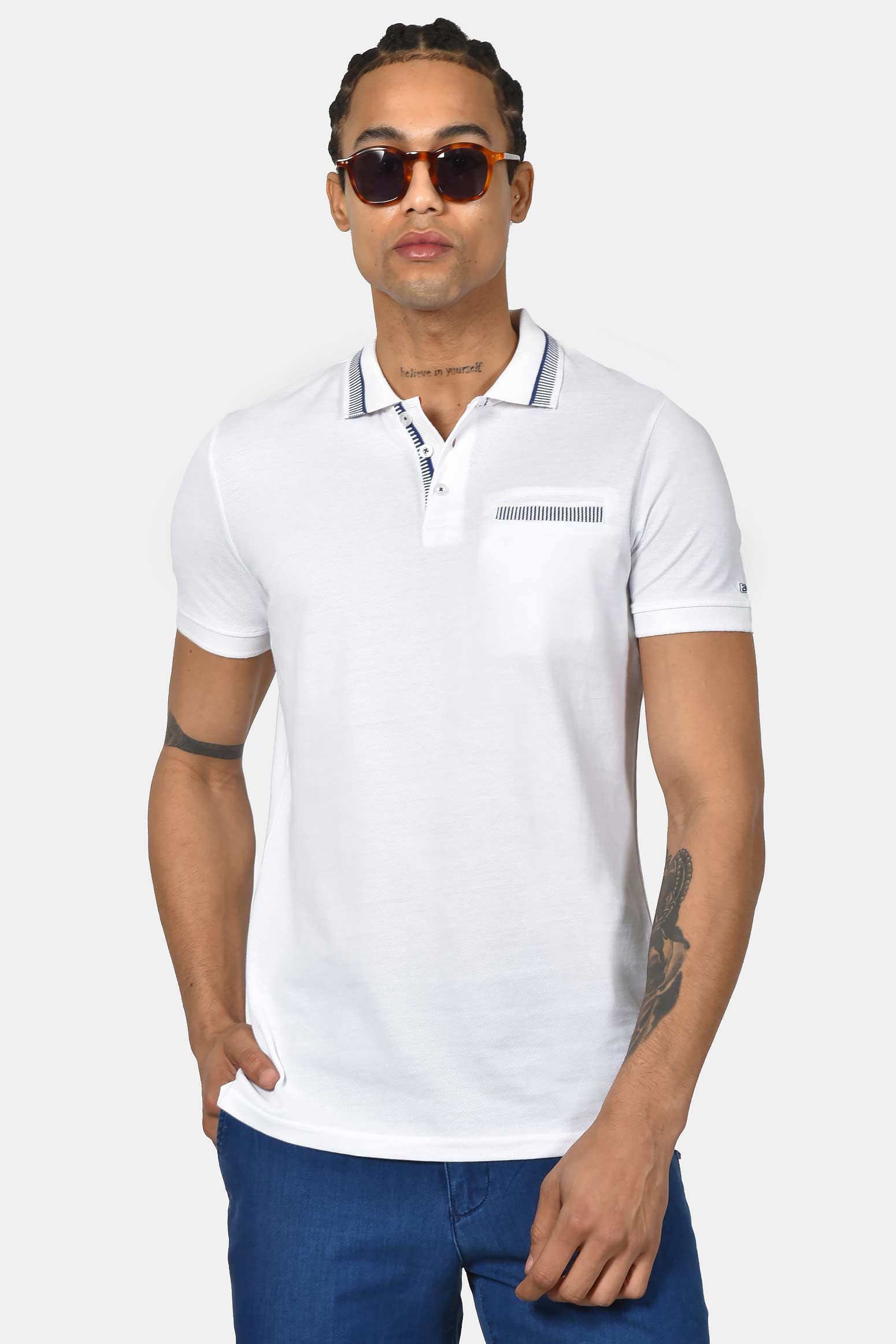 ανδρική-μπλούζα-polo-normal-fit-από-100%-βαμβάκι-με-διακριτικές-ρίγες-στον-γιακά