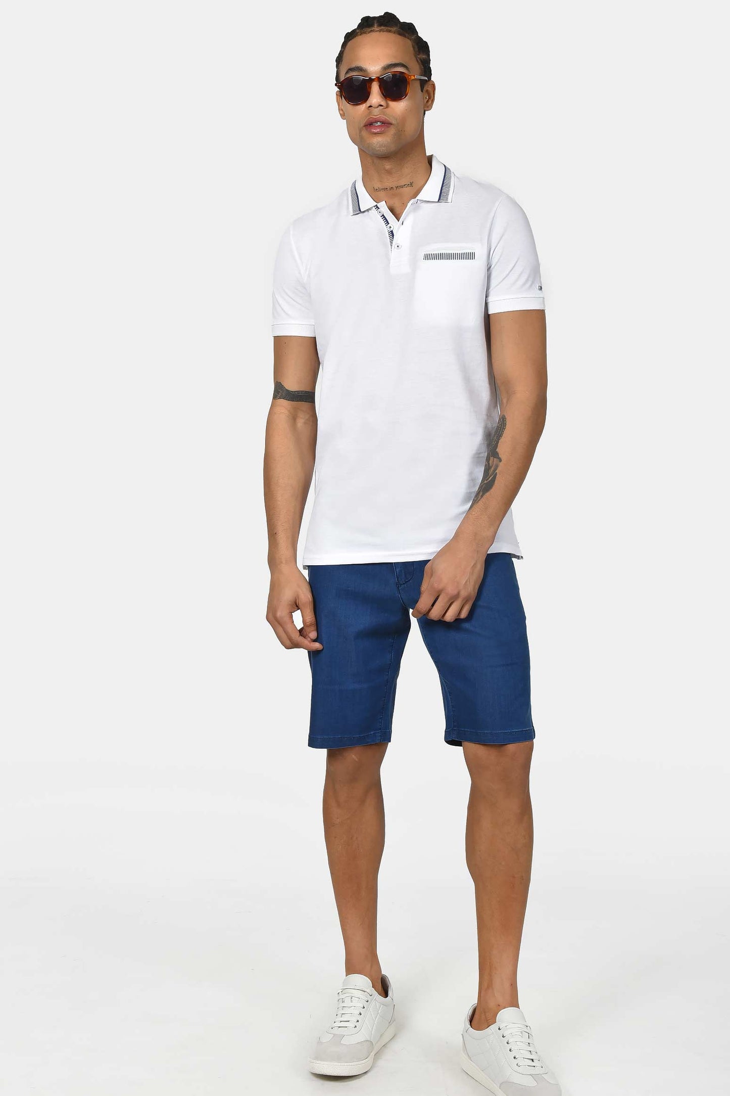 ανδρική-μπλούζα-polo-normal-fit-από-100%-βαμβάκι-με-διακριτικές-ρίγες-στον-γιακά