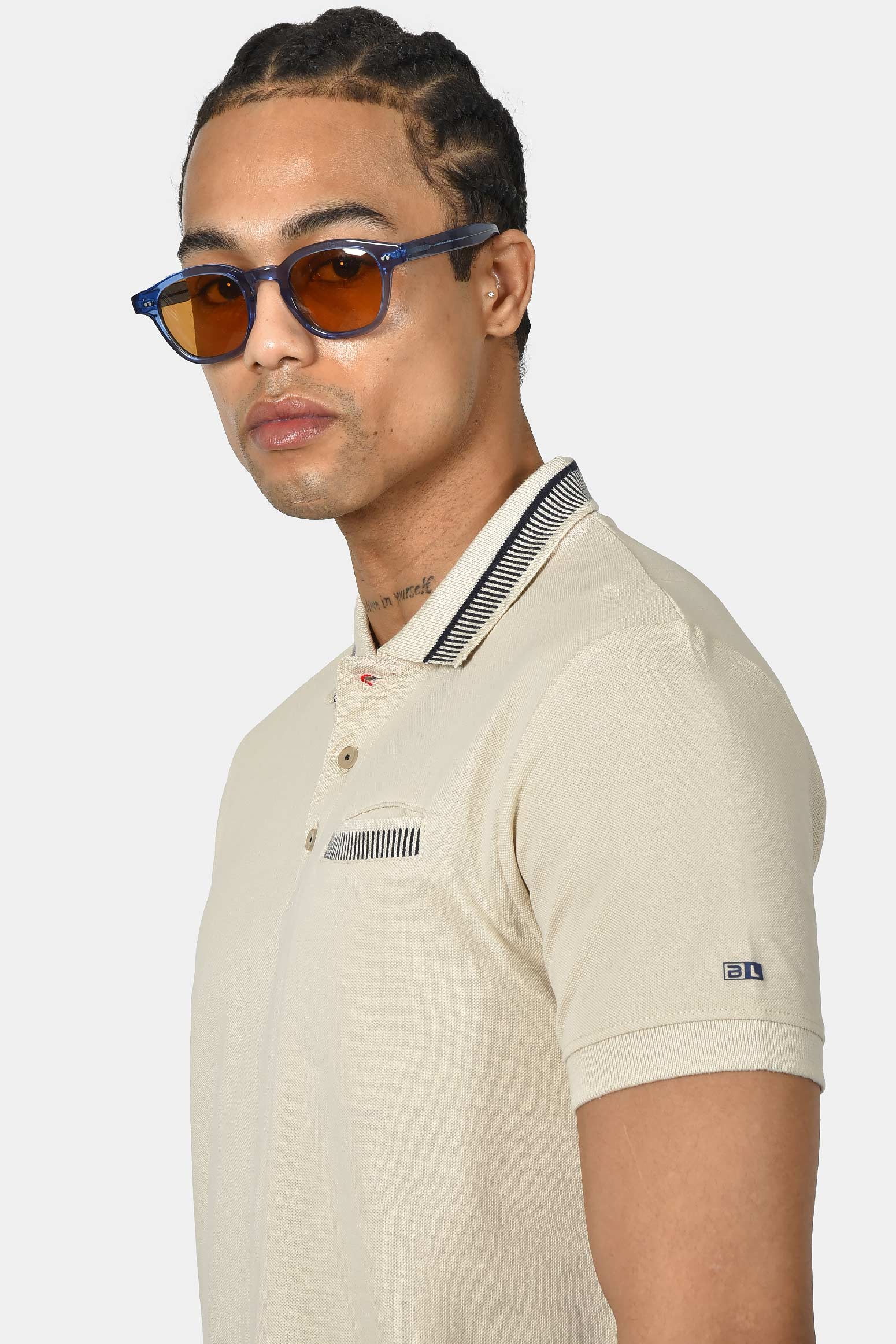 ανδρική-μπλούζα-polo-normal-fit-από-100%-βαμβάκι-με-διακριτικές-ρίγες-στον-γιακά