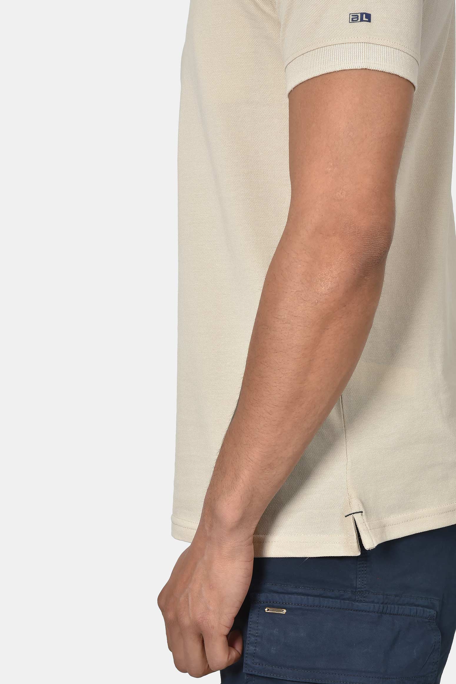 ανδρική-μπλούζα-polo-normal-fit-από-100%-βαμβάκι-με-διακριτικές-ρίγες-στον-γιακά