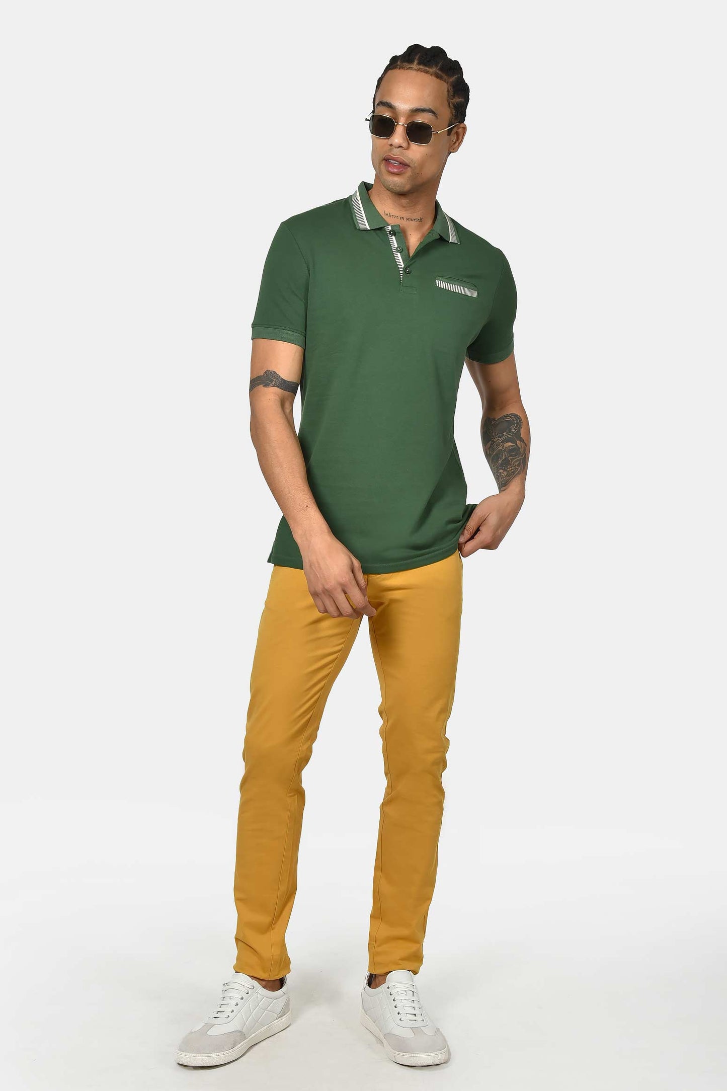 ανδρική-μπλούζα-polo-normal-fit-από-100%-βαμβάκι-με-διακριτικές-ρίγες-στον-γιακά