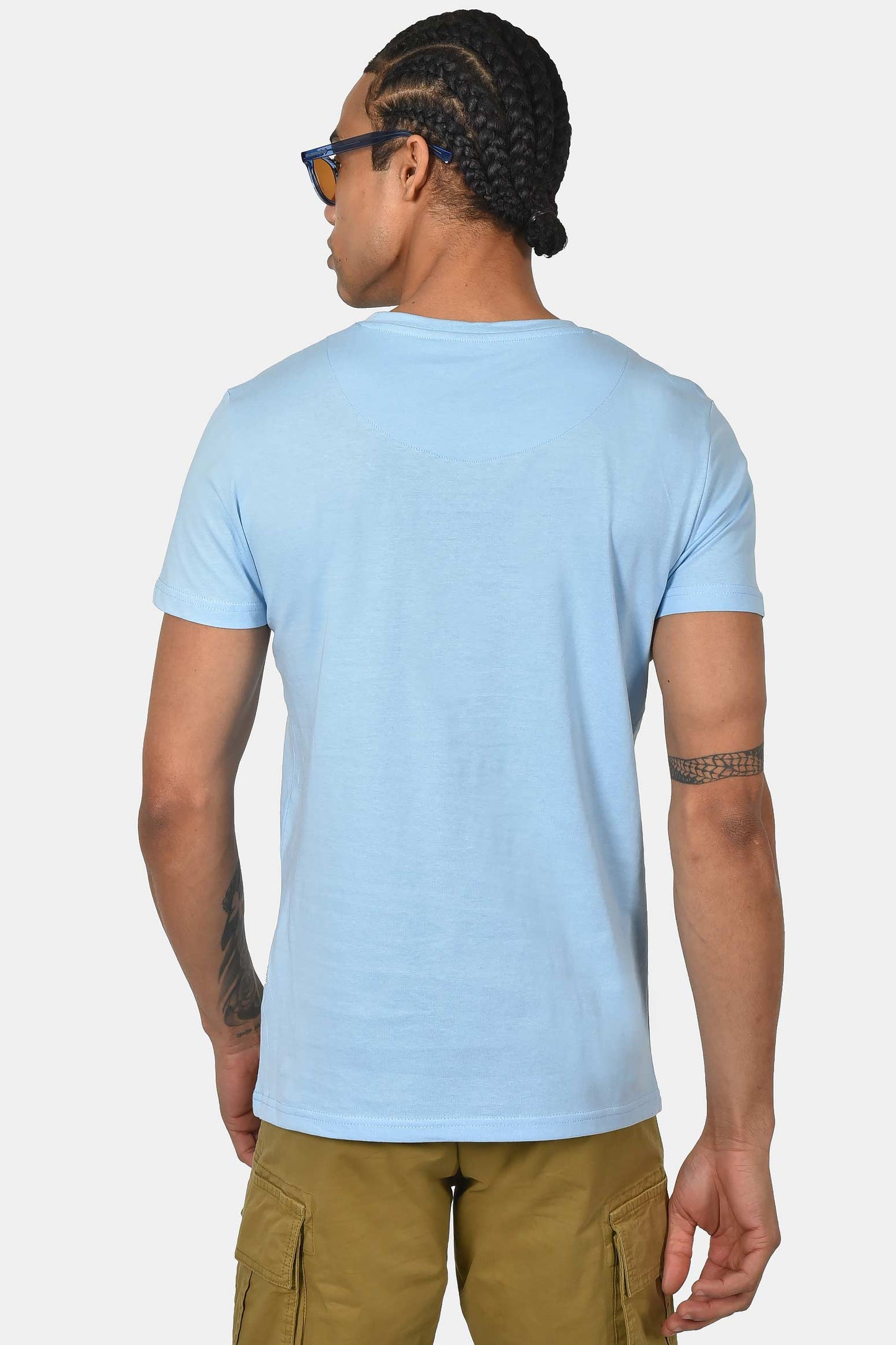 ανδρικό-t-shirt-normal-fit-από-100%-βαμβάκι-με-καθαρή-minimal-γραμμή