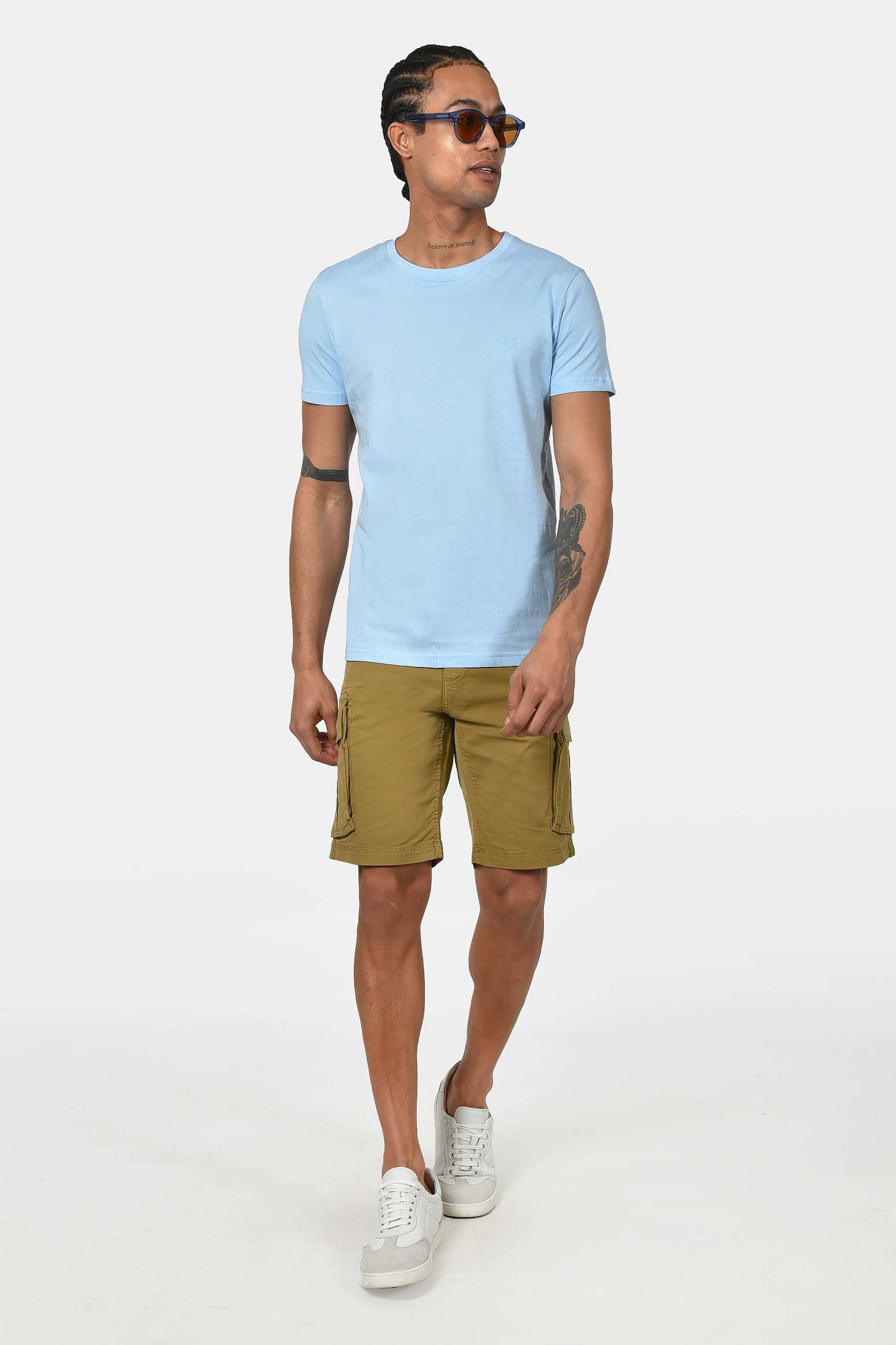 ανδρικό-t-shirt-normal-fit-από-100%-βαμβάκι-με-καθαρή-minimal-γραμμή