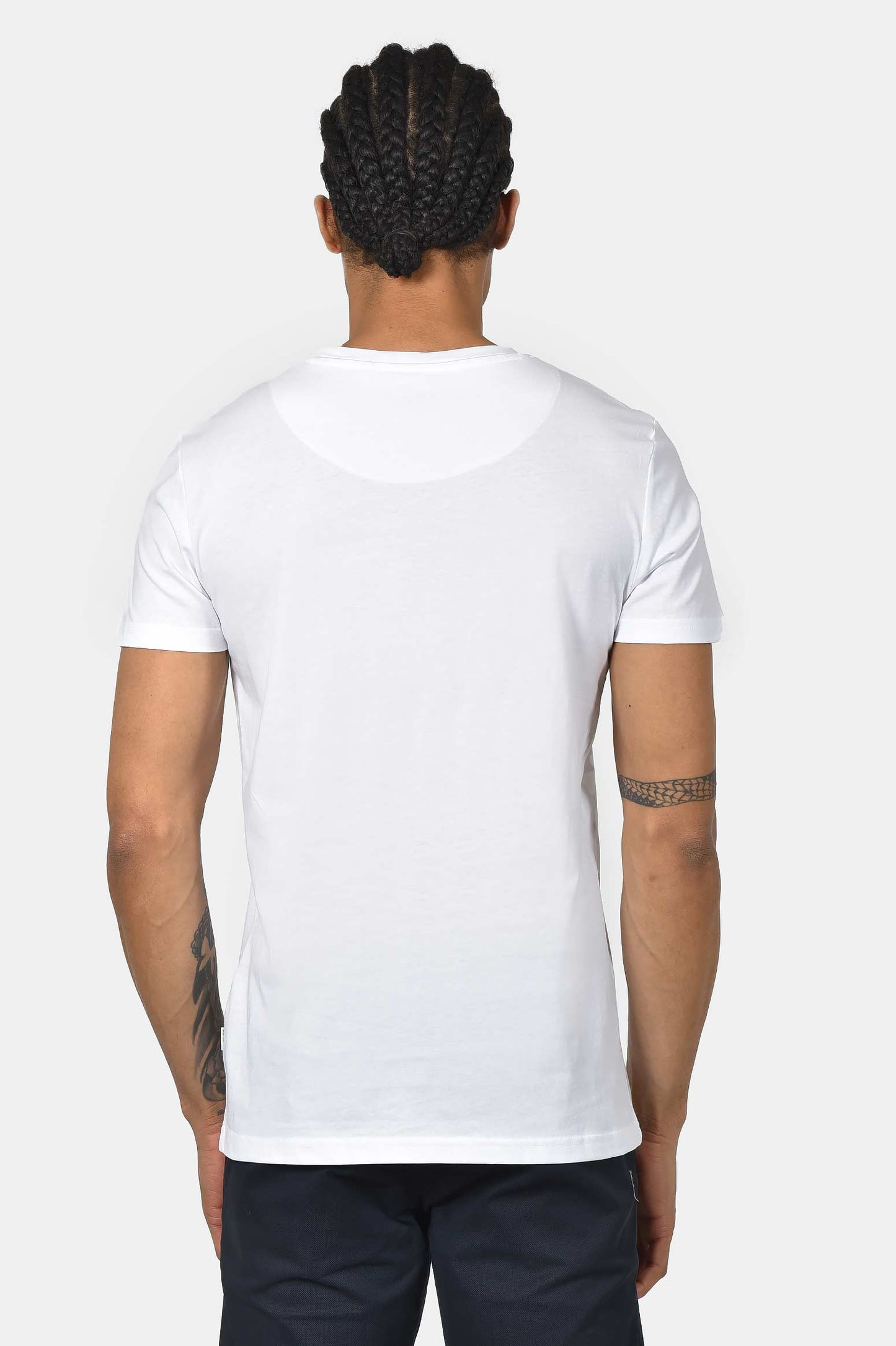 ανδρικό-t-shirt-normal-fit-από-100%-βαμβάκι-με-καθαρή-minimal-γραμμή