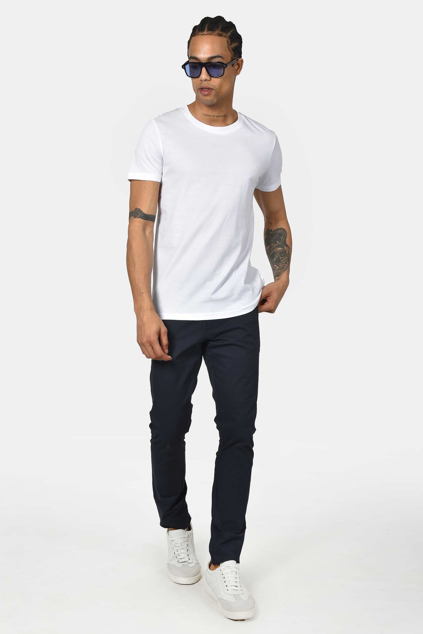 ανδρικό-t-shirt-normal-fit-από-100%-βαμβάκι-με-καθαρή-minimal-γραμμή