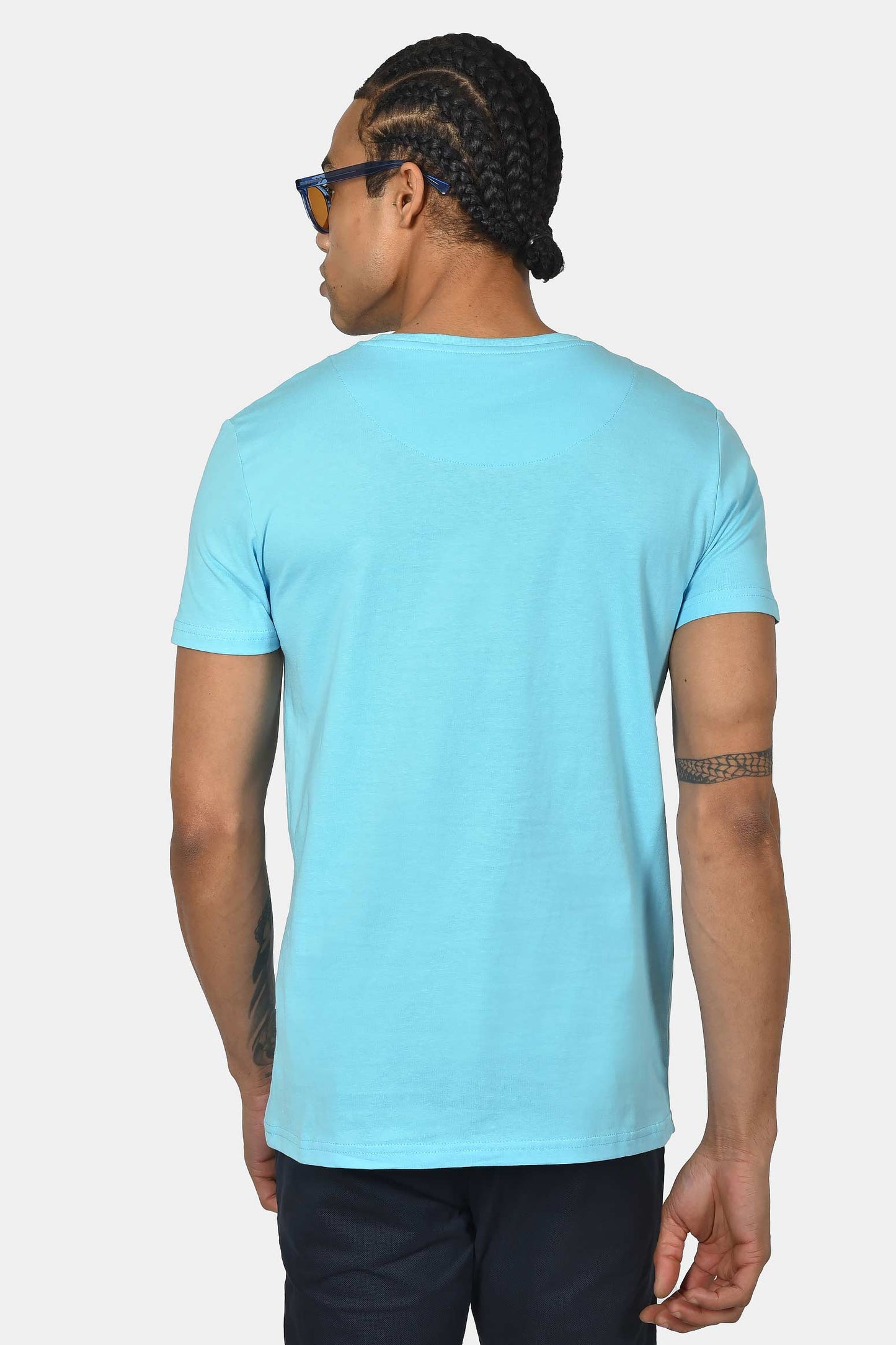 ανδρικό-t-shirt-normal-fit-από-100%-βαμβάκι-με-καθαρή-minimal-γραμμή