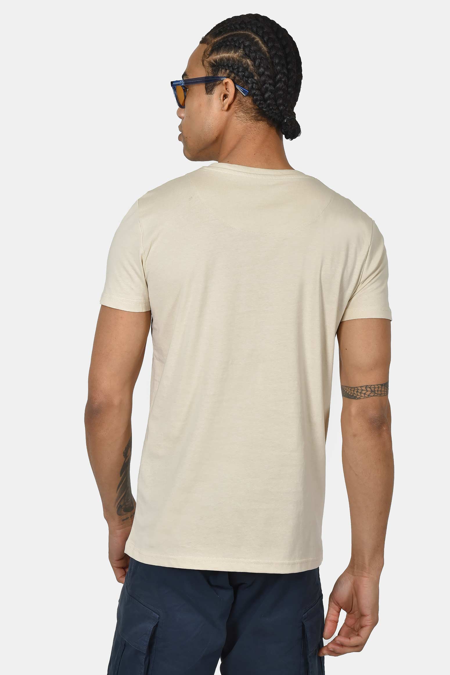 ανδρικό-t-shirt-normal-fit-από-100%-βαμβάκι-με-καθαρή-minimal-γραμμή