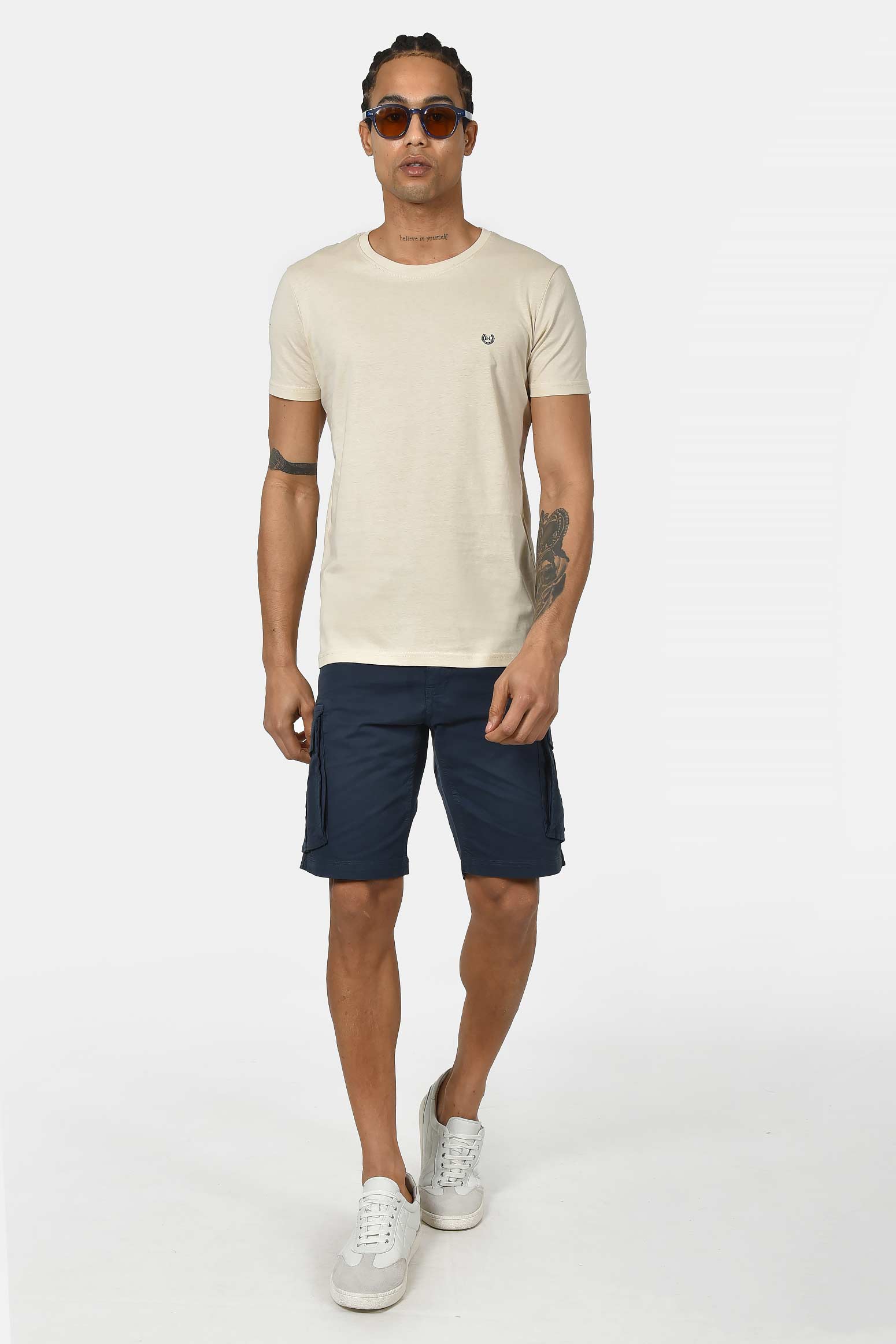 ανδρικό-t-shirt-normal-fit-από-100%-βαμβάκι-με-καθαρή-minimal-γραμμή