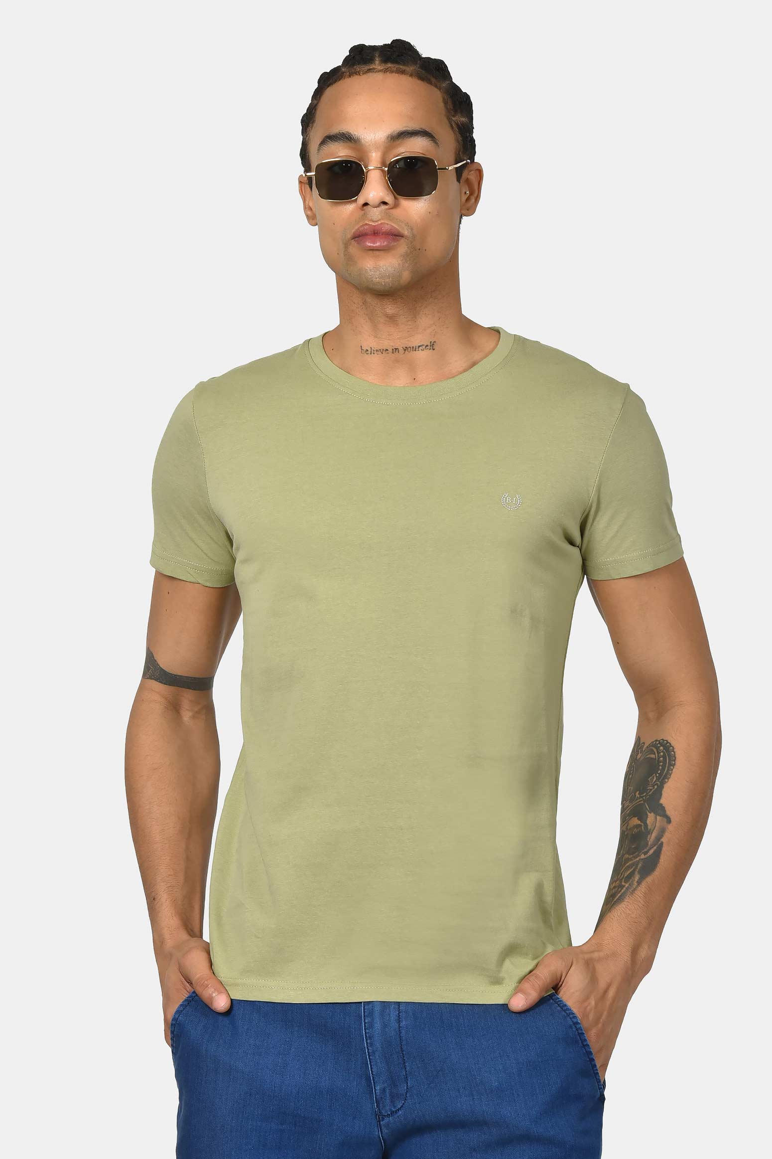 ανδρικό-t-shirt-normal-fit-από-100%-βαμβάκι-με-καθαρή-minimal-γραμμή