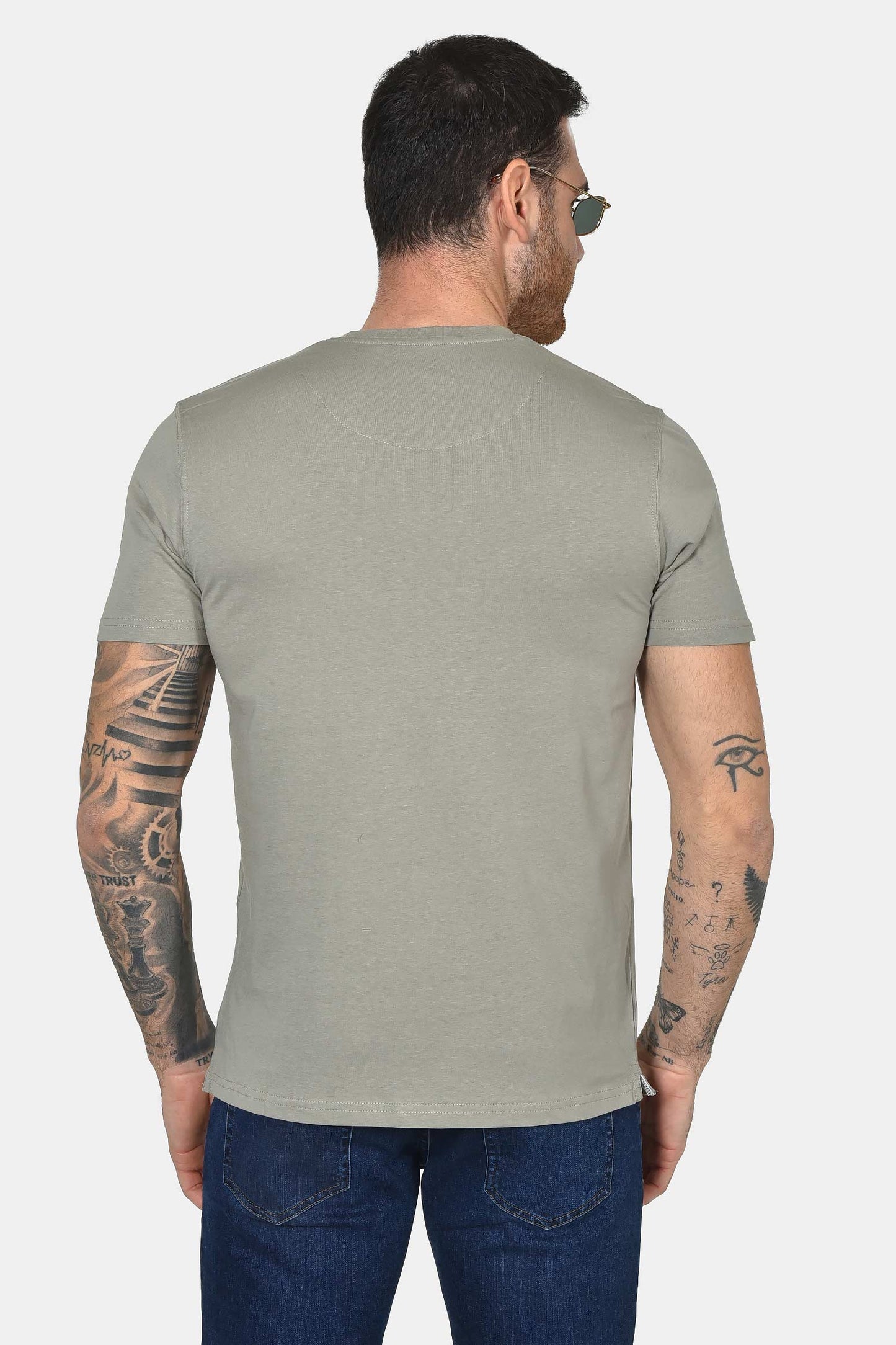ανδρικό-t-shirt-από-100%-βαμβάκι-normal-fit-με-στρογγυλή-λαιμόκοψη