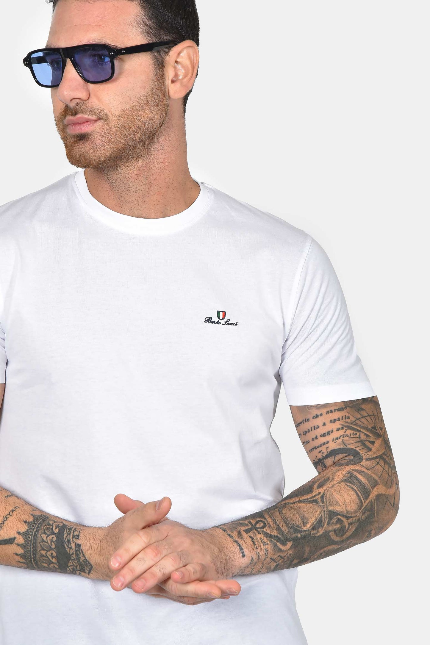 ανδρικό-t-shirt-από-100%-βαμβάκι-normal-fit-με-στρογγυλή-λαιμόκοψη