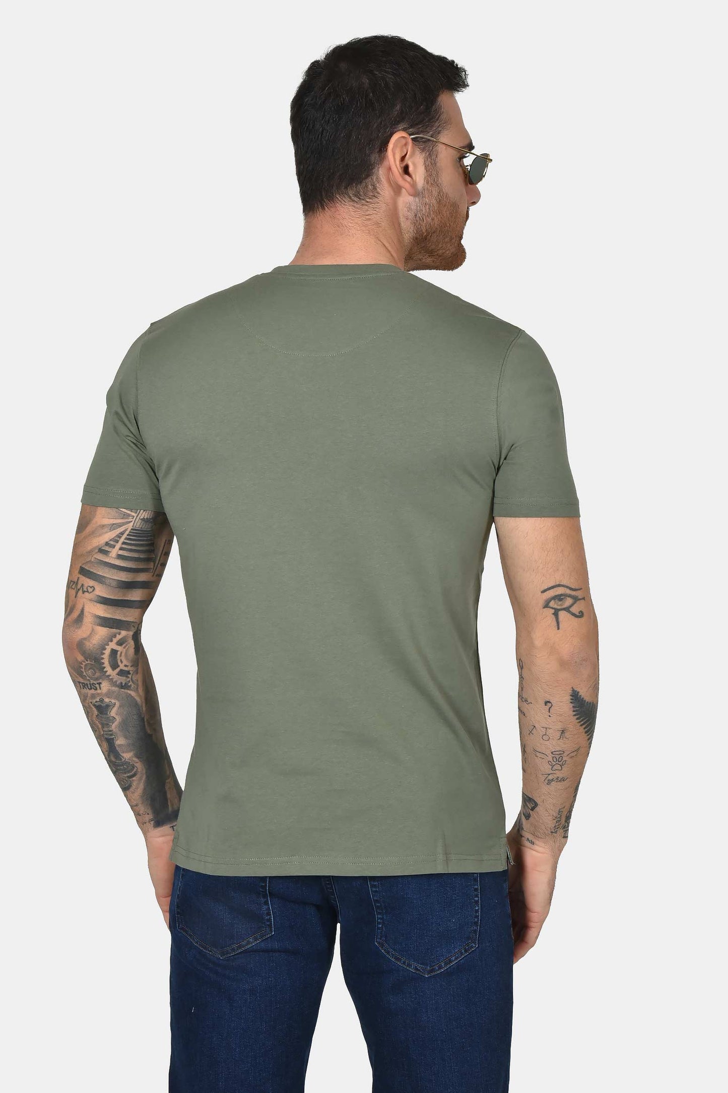 ανδρικό-t-shirt-από-100%-βαμβάκι-normal-fit-με-στρογγυλή-λαιμόκοψη