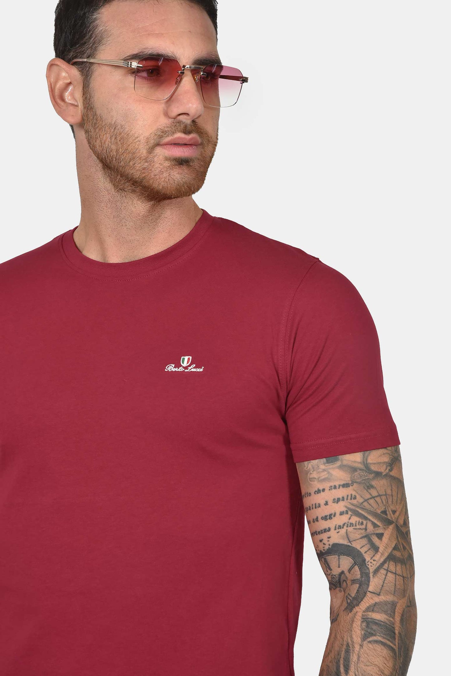 ανδρικό-t-shirt-από-100%-βαμβάκι-normal-fit-με-στρογγυλή-λαιμόκοψη