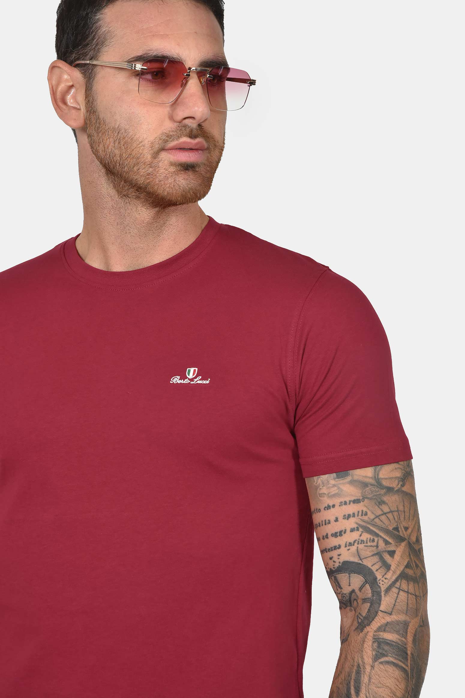 ανδρικό-t-shirt-από-100%-βαμβάκι-normal-fit-με-στρογγυλή-λαιμόκοψη