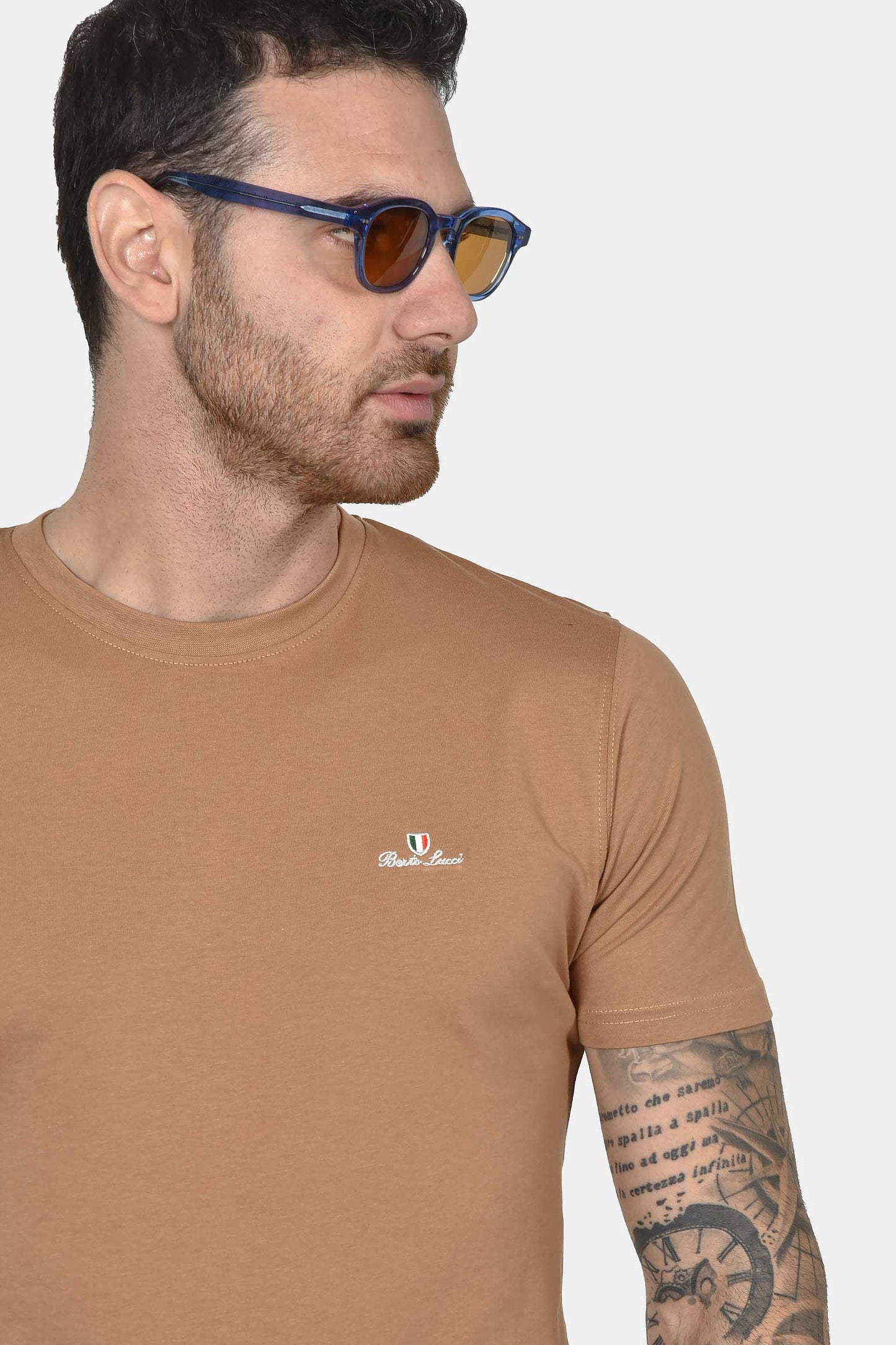 ανδρικό-t-shirt-από-100%-βαμβάκι-normal-fit-με-στρογγυλή-λαιμόκοψη