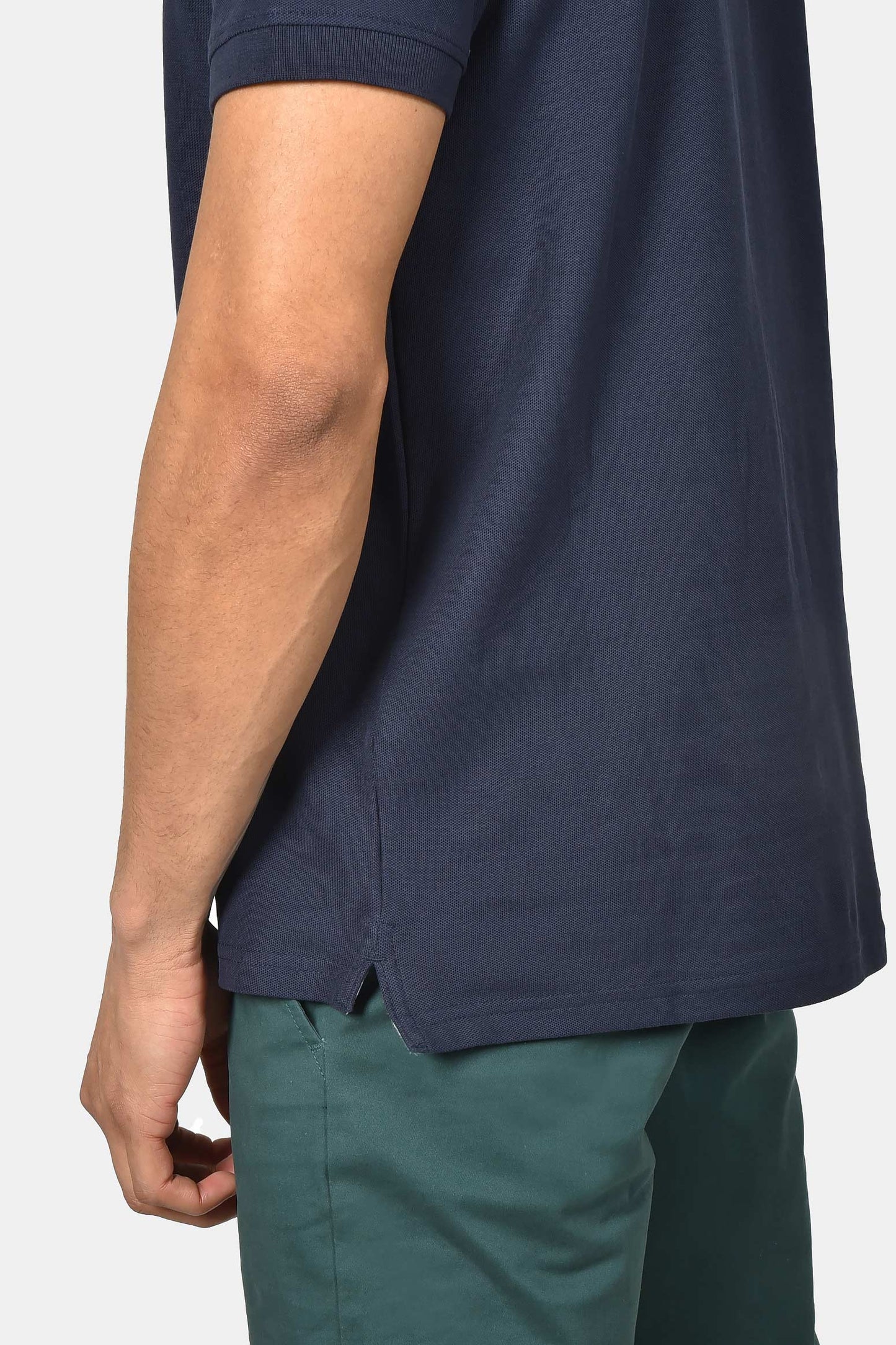 ανδρική-μπλούζα-polo-normal-fit-από-100%-βαμβάκι-με-απαλή-υφή-και-κλασικό-γιακά