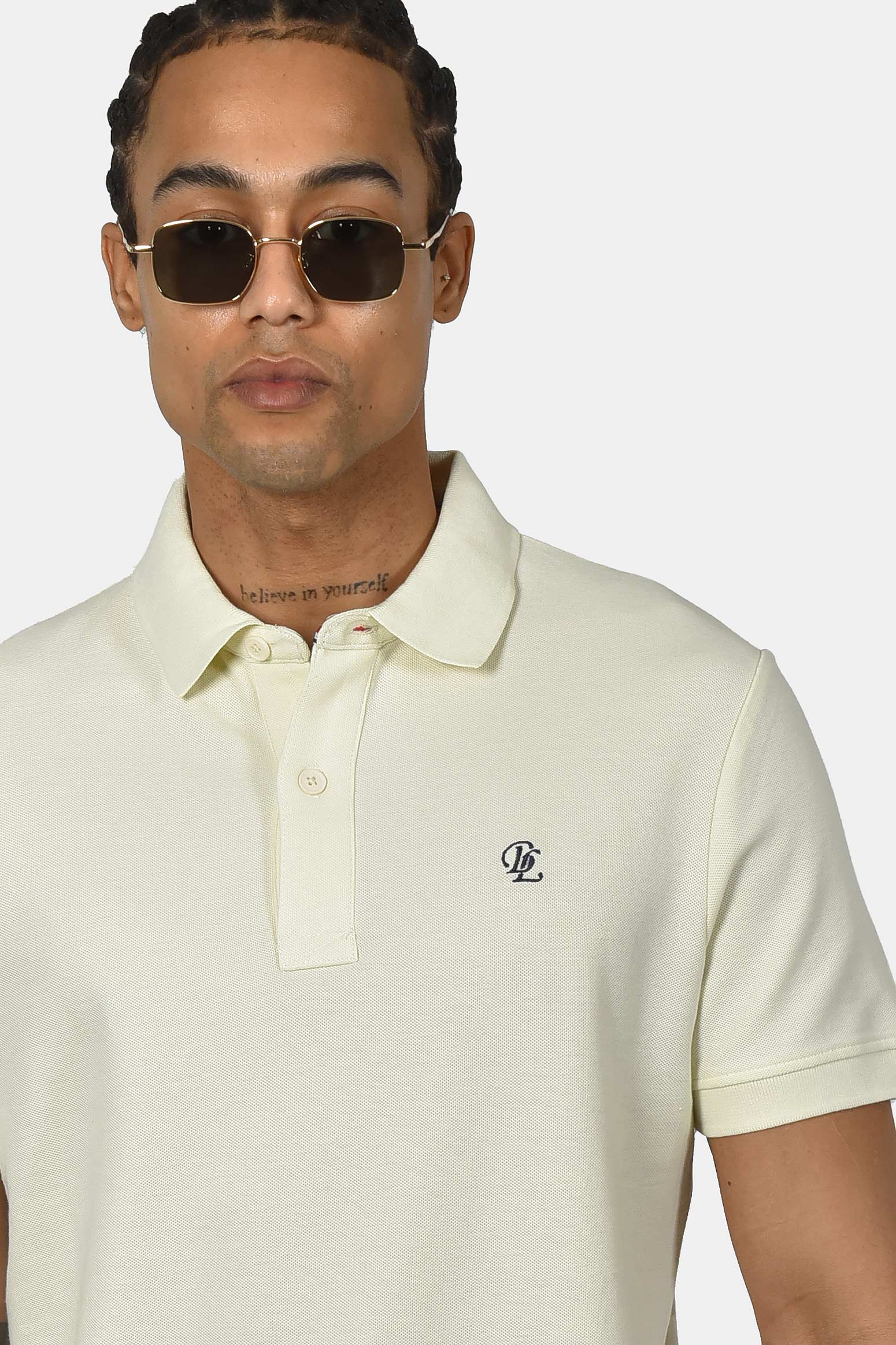 ανδρική-μπλούζα-polo-normal-fit-από-100%-βαμβάκι-με-απαλή-υφή-και-κλασικό-γιακά