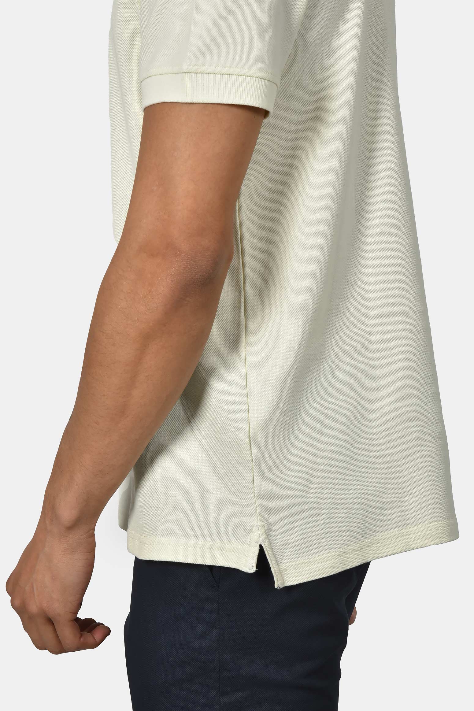 ανδρική-μπλούζα-polo-normal-fit-από-100%-βαμβάκι-με-απαλή-υφή-και-κλασικό-γιακά