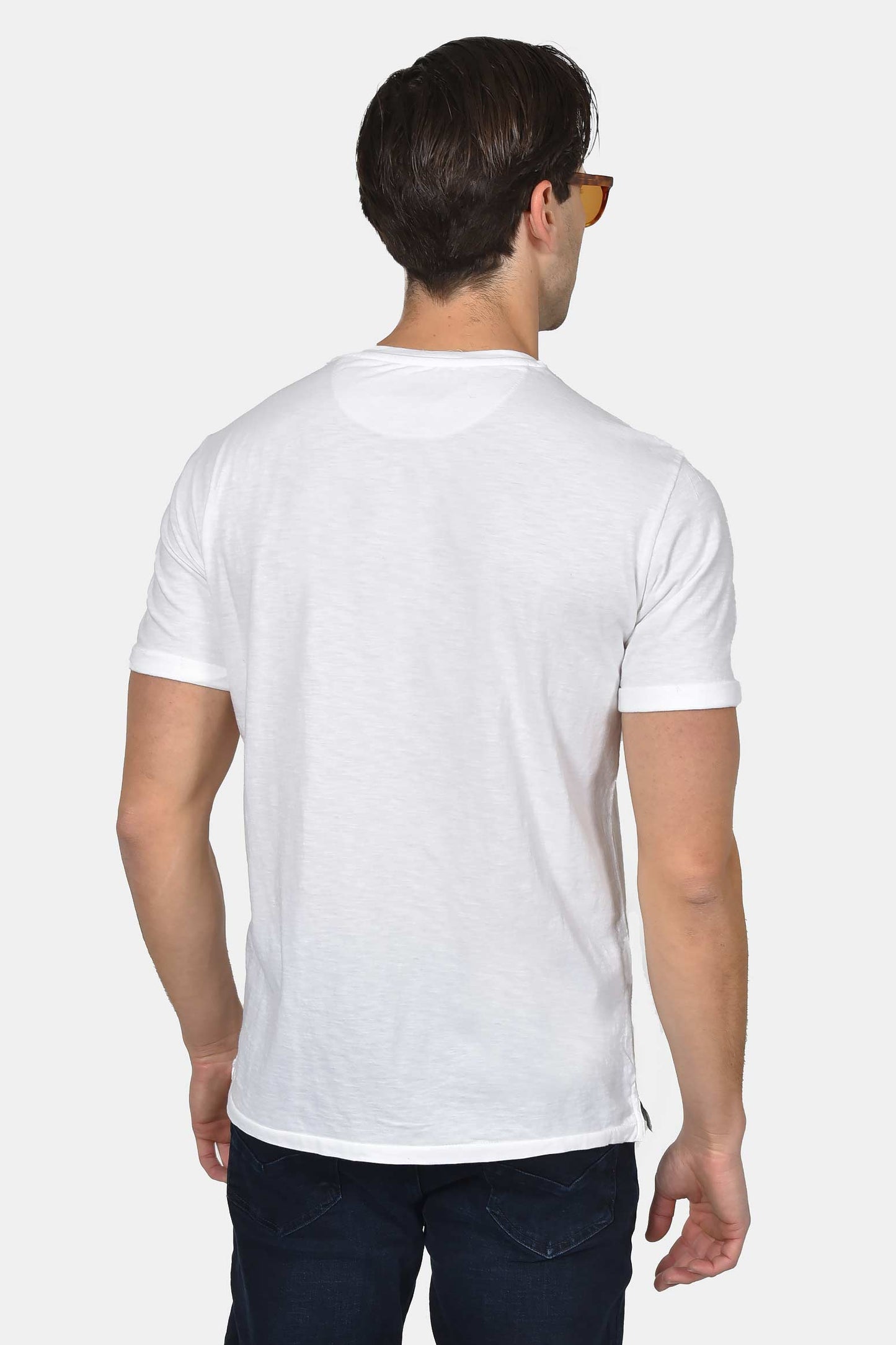ανδρικό-t-shirt-normal-fit-από-100-βαμβάκι-με-τσέπη-στήθους