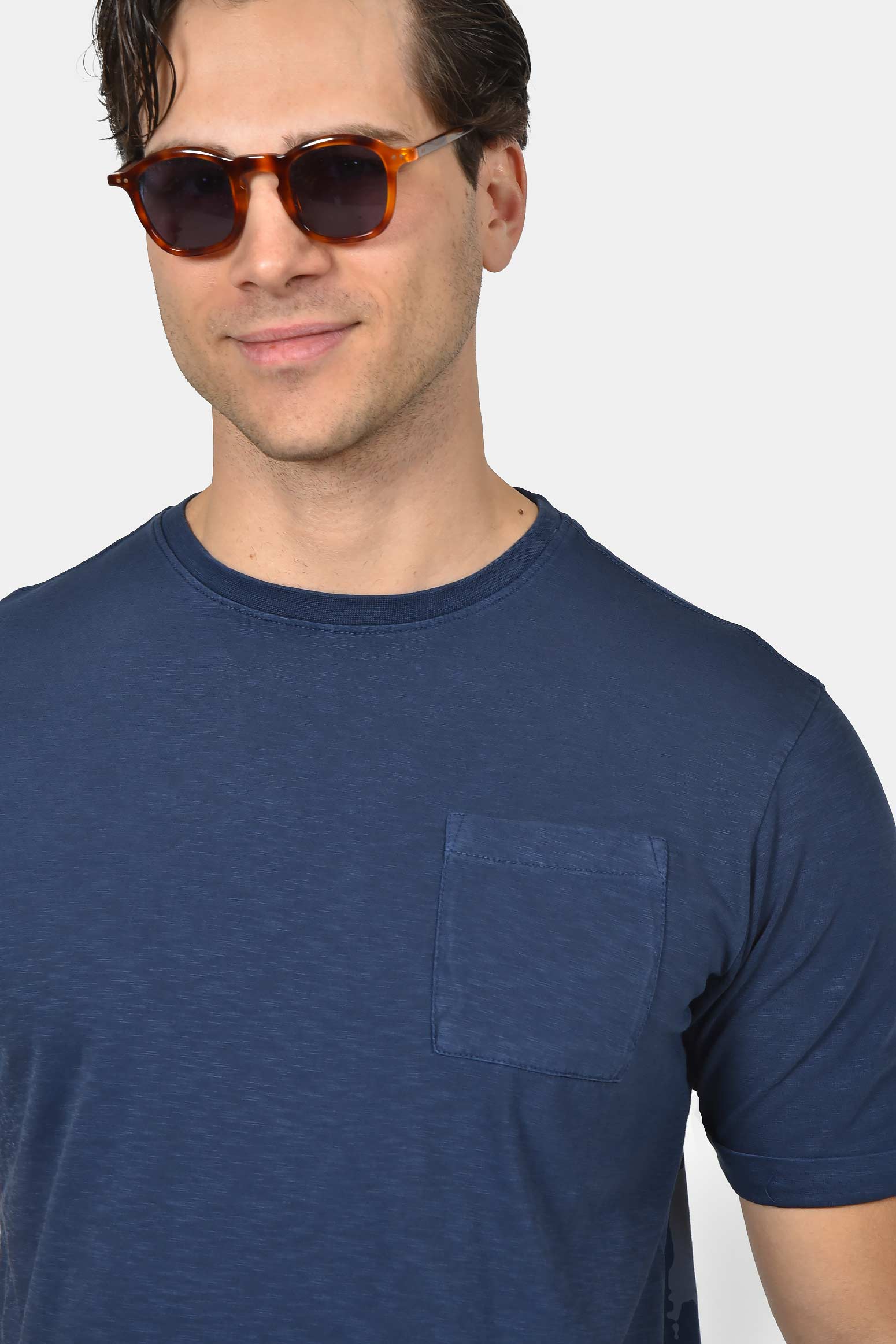 ανδρικό-t-shirt-normal-fit-από-100-βαμβάκι-με-τσέπη-στήθους