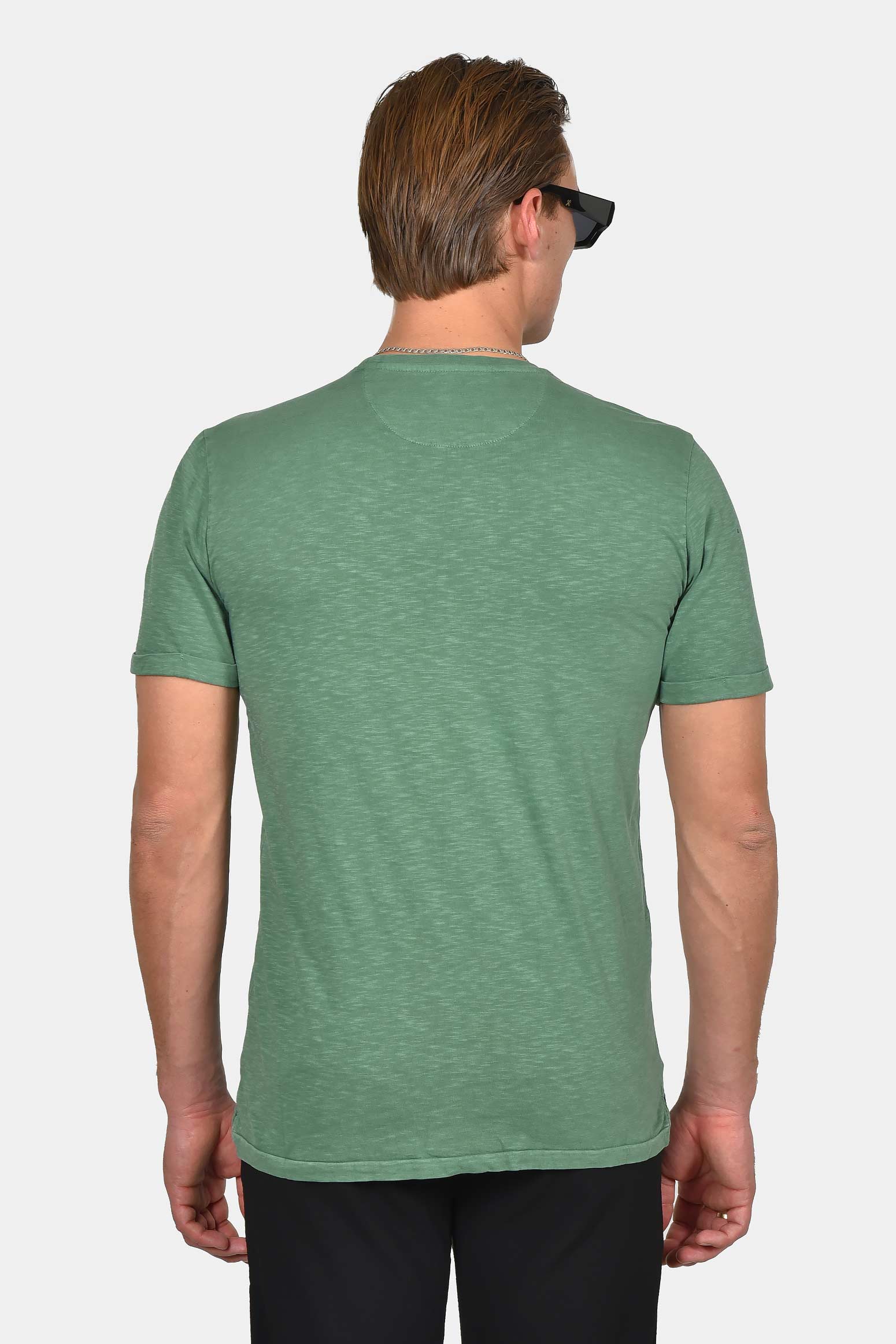 ανδρικό-t-shirt-normal-fit-από-100-βαμβάκι-με-τσέπη-στήθους