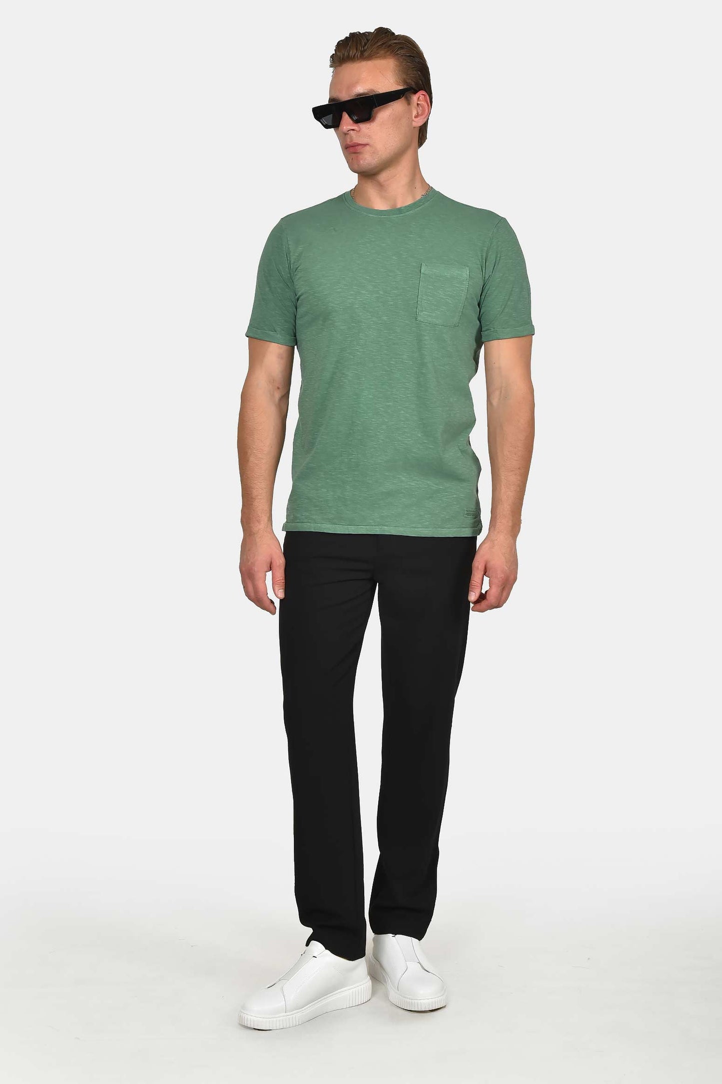 ανδρικό-t-shirt-normal-fit-από-100-βαμβάκι-με-τσέπη-στήθους