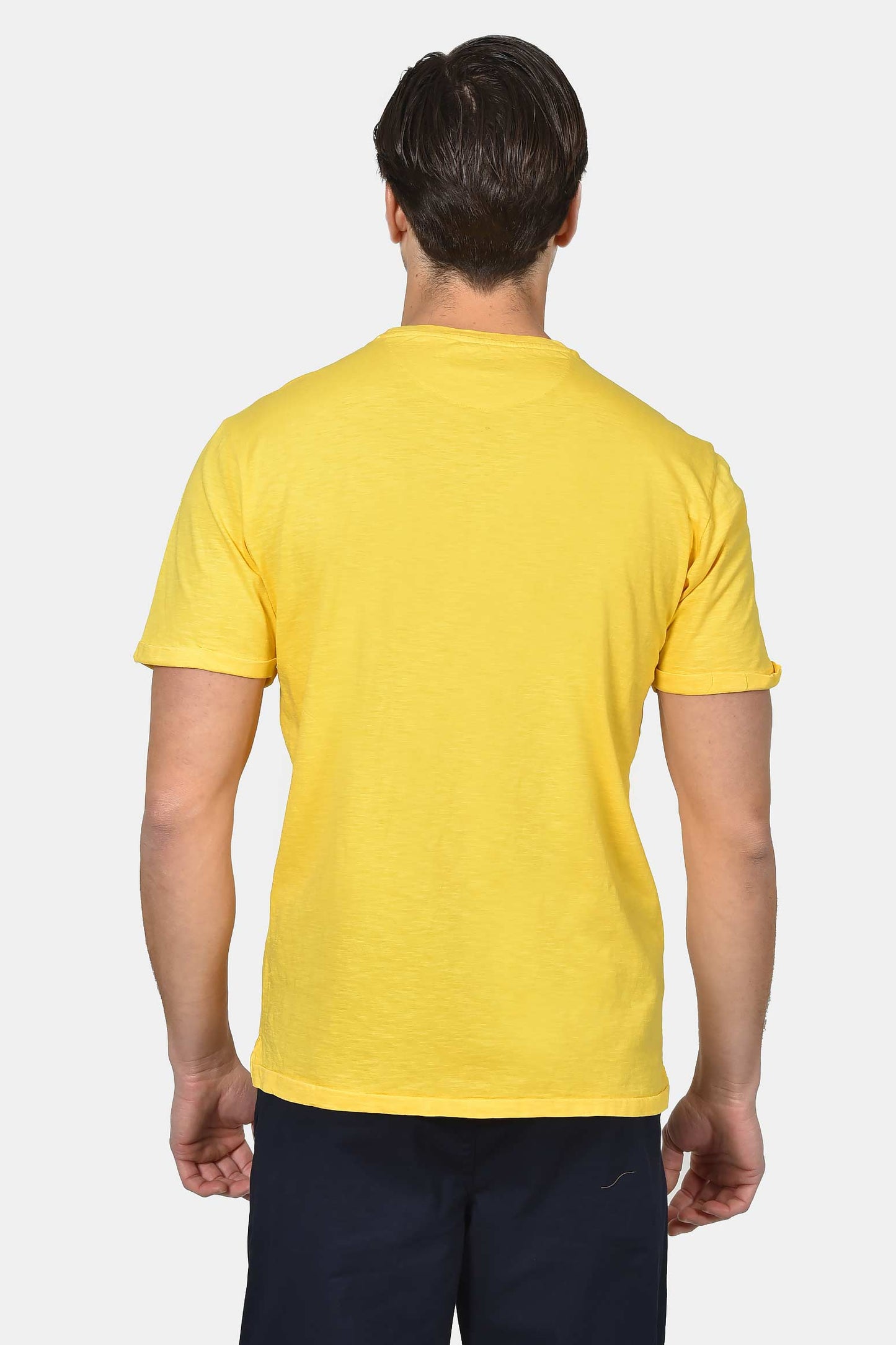 ανδρικό-t-shirt-normal-fit-από-100-βαμβάκι-με-τσέπη-στήθους