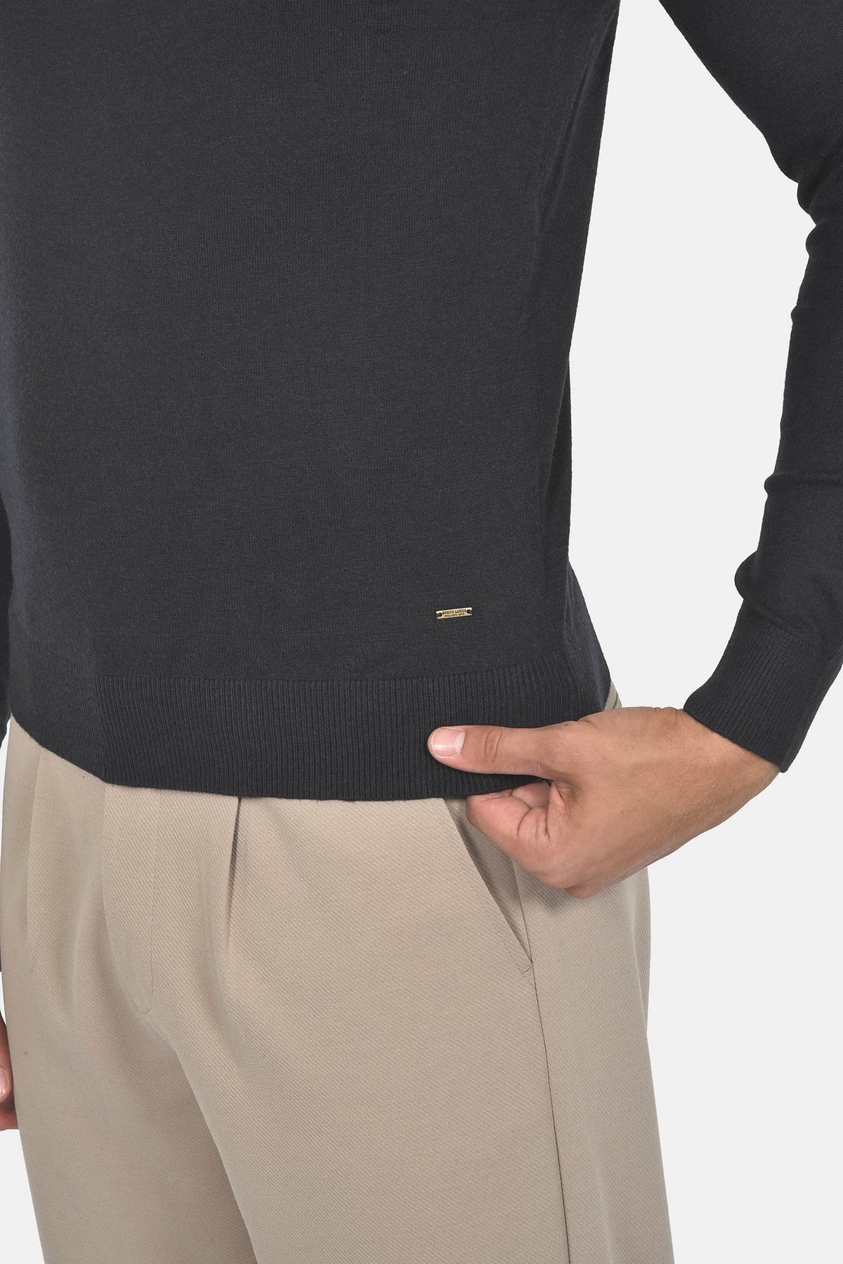 ανδρικό-πουλόβερ-half-zip-100-βαμβάκι-normal-fit-με-λεπτή-πλέξη-για-smart-casual-εμφάνιση