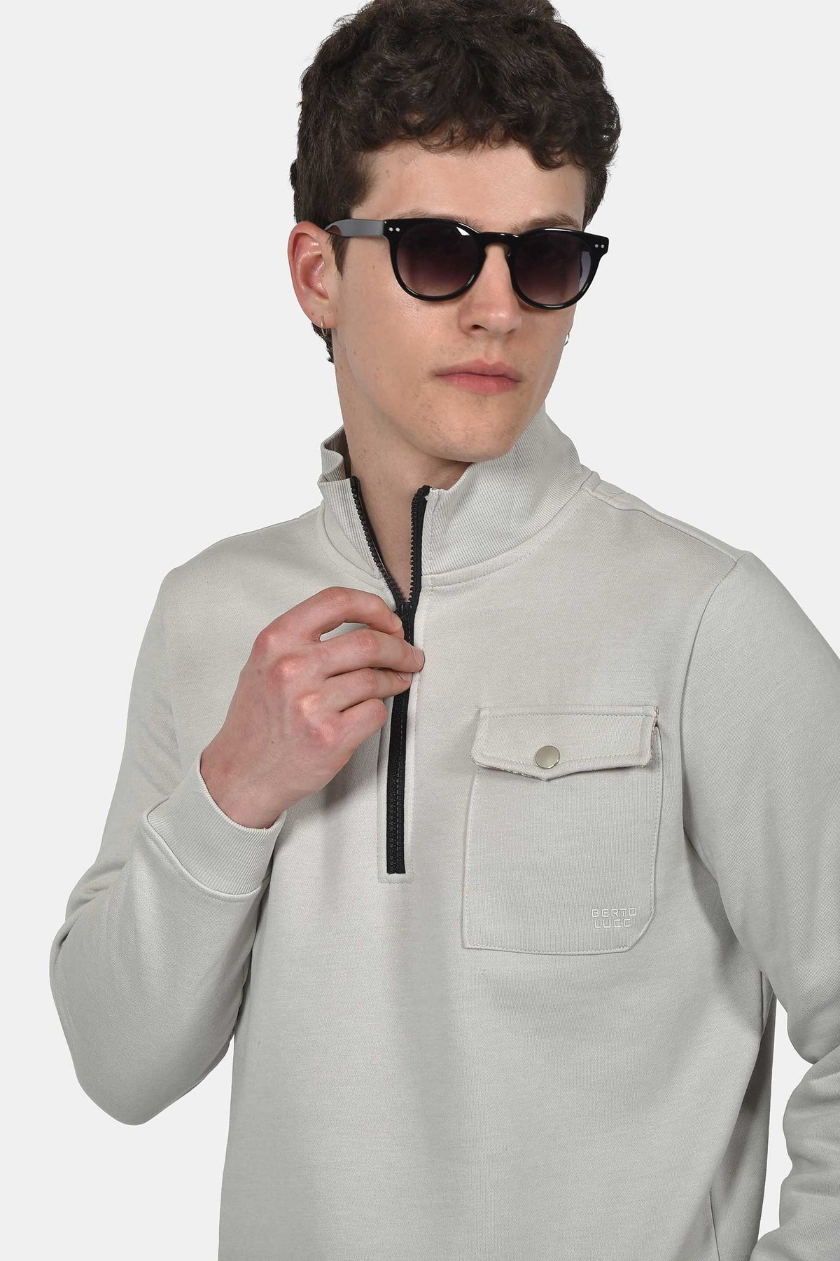 ανδρικό-half-zip-φούτερ-με-εξωτερική-τσέπη-normal-fit-απαλή-&-άνετη-αίσθηση