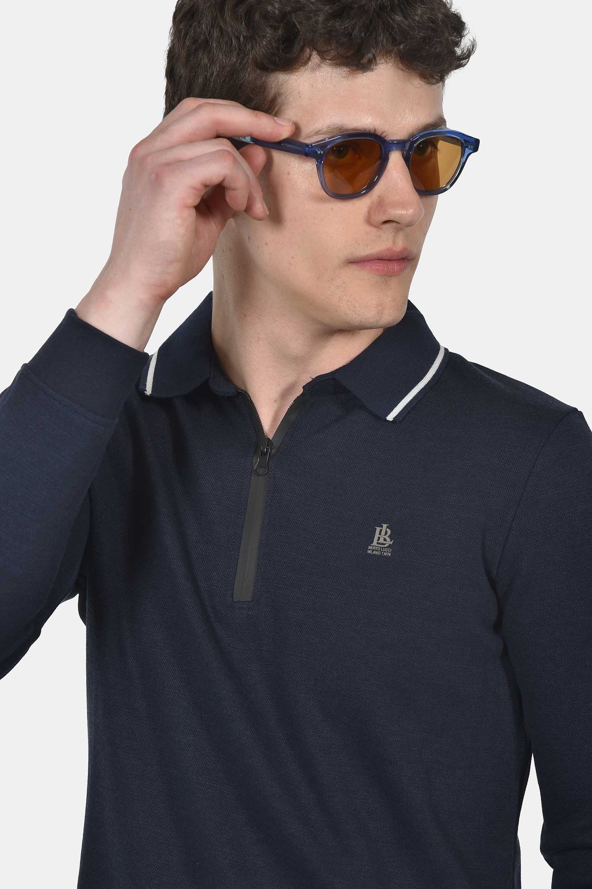 ανδρική-half-zip-μπλούζα-polo-normal-fit-άνετη-&-ευχάριστη-αίσθηση
