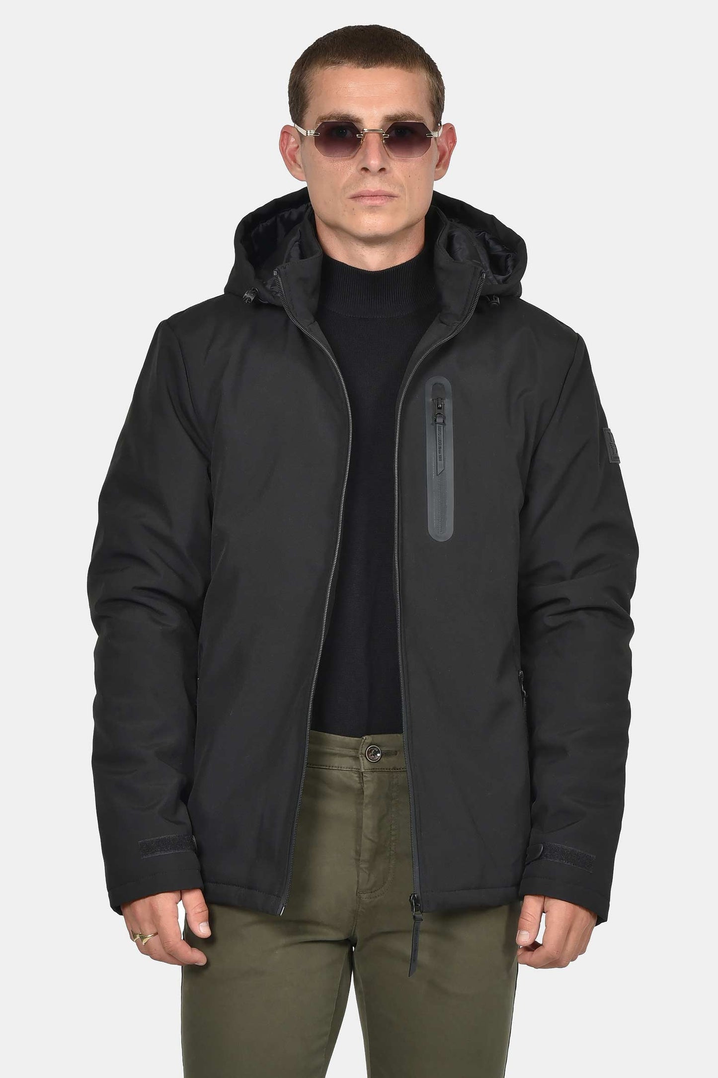 ανδρικό-μπουφάν-normal-fit-με-κουκούλα-και-φερμουάρ