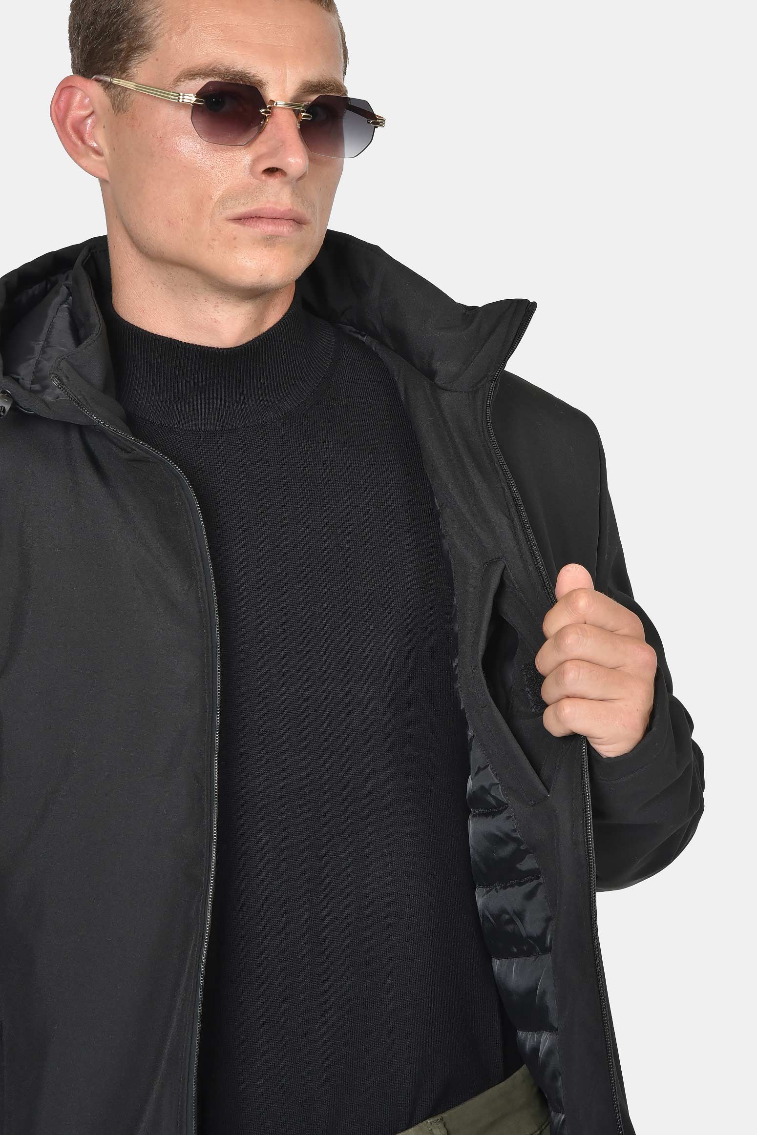 ανδρικό-μπουφάν-normal-fit-με-κουκούλα-και-φερμουάρ