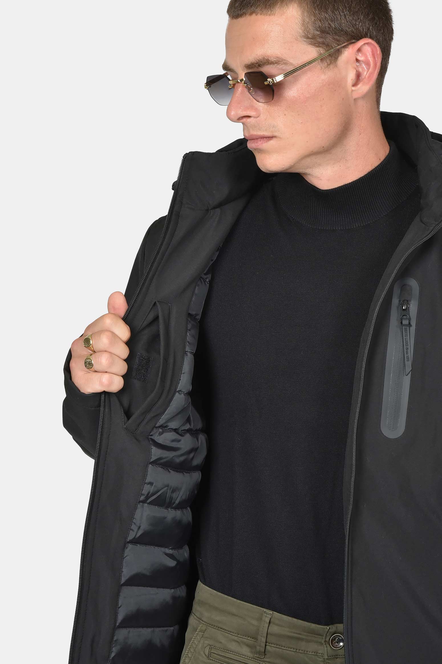 ανδρικό-μπουφάν-normal-fit-με-κουκούλα-και-φερμουάρ