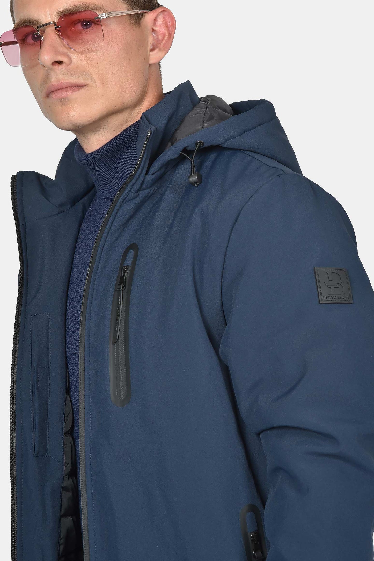 ανδρικό-μπουφάν-normal-fit-με-κουκούλα-και-φερμουάρ