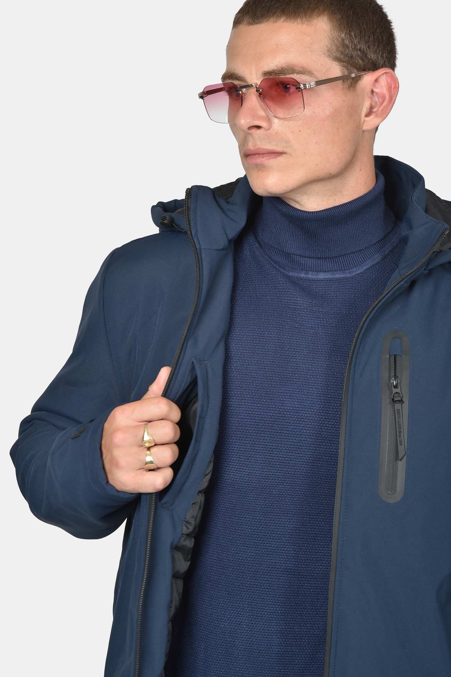 ανδρικό-μπουφάν-normal-fit-με-κουκούλα-και-φερμουάρ