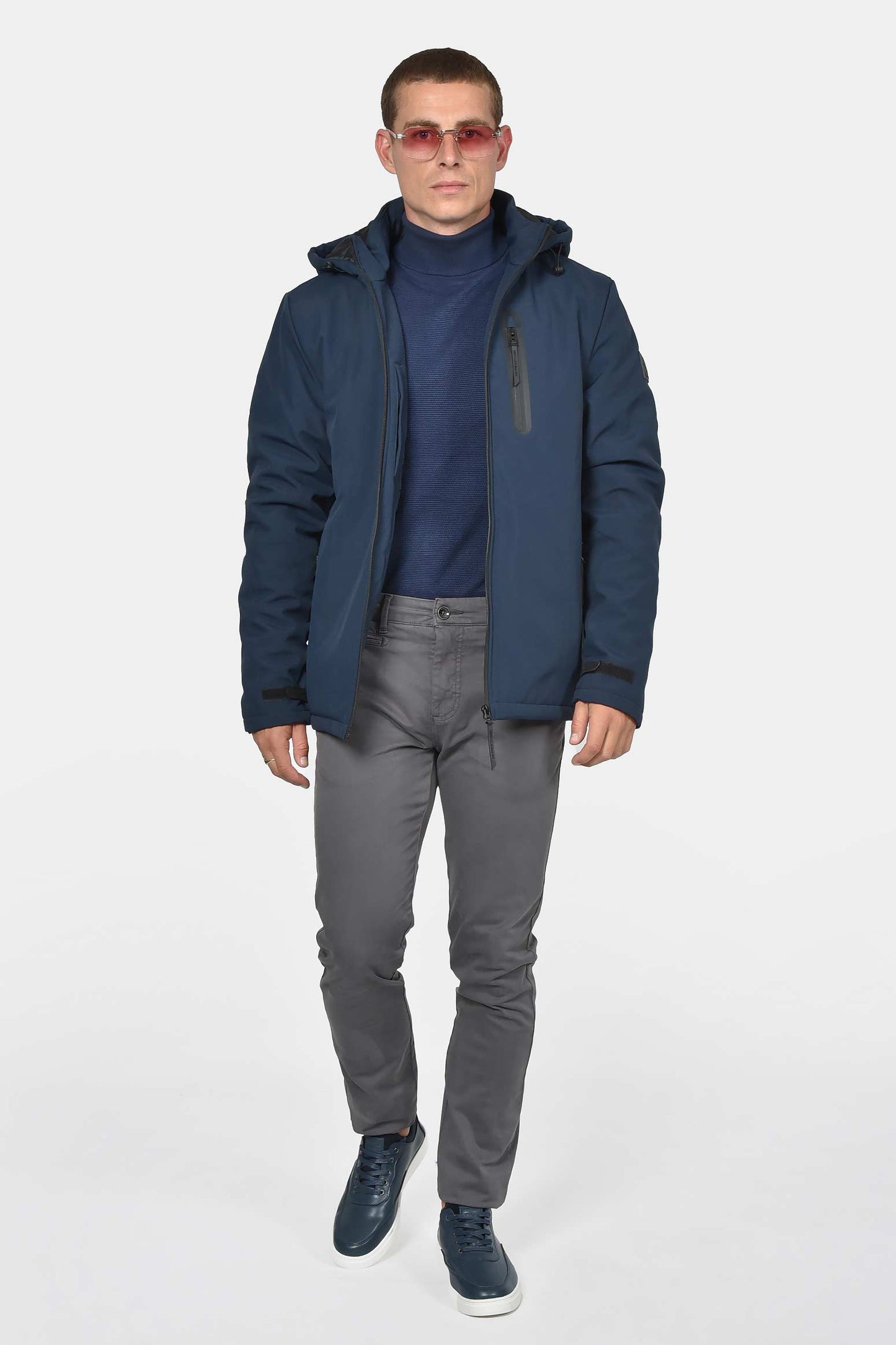 ανδρικό-μπουφάν-normal-fit-με-κουκούλα-και-φερμουάρ