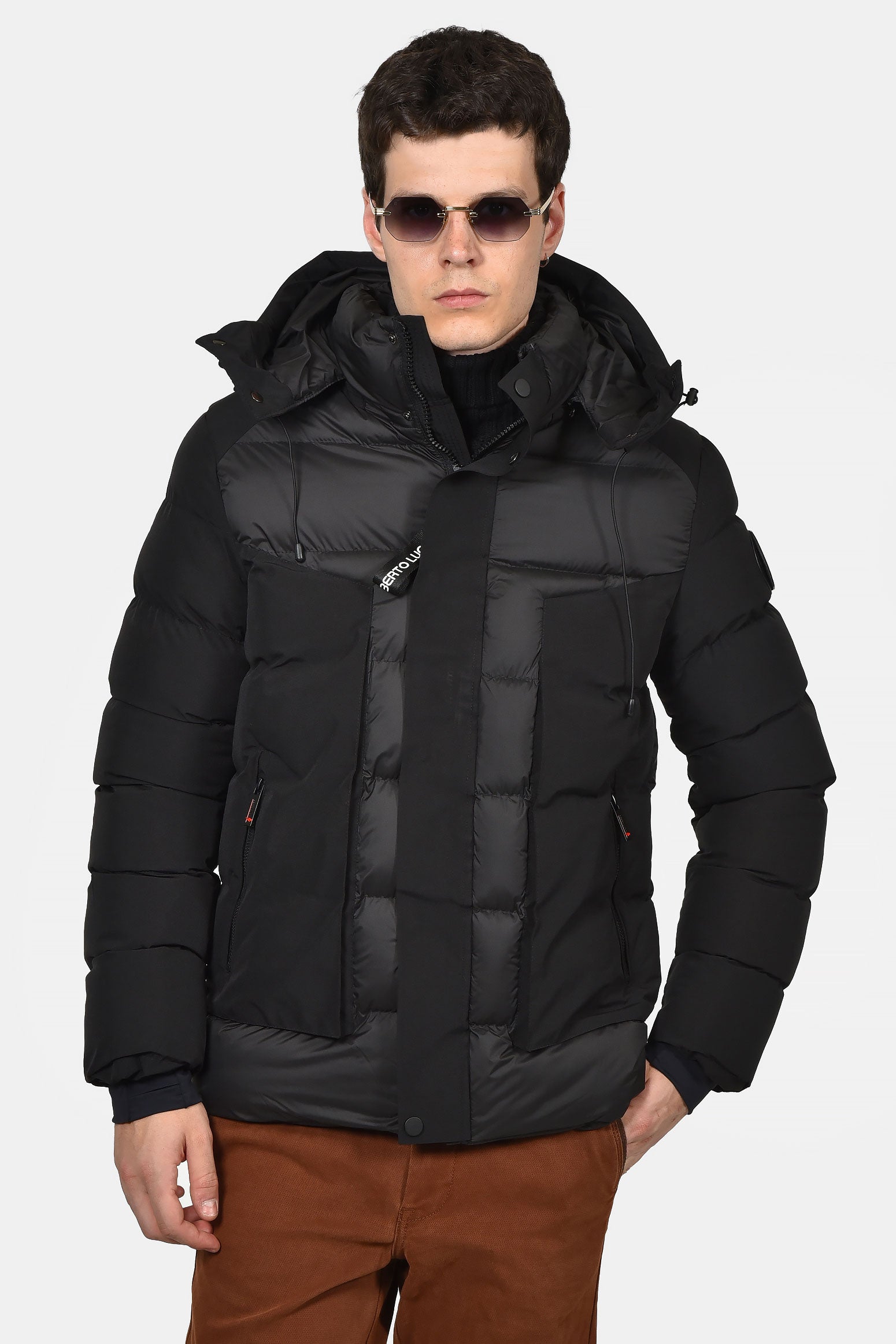 ανδρικό-καπιτονέ-μπουφάν-normal-fit-με-αποσπώμενη-κουκούλα